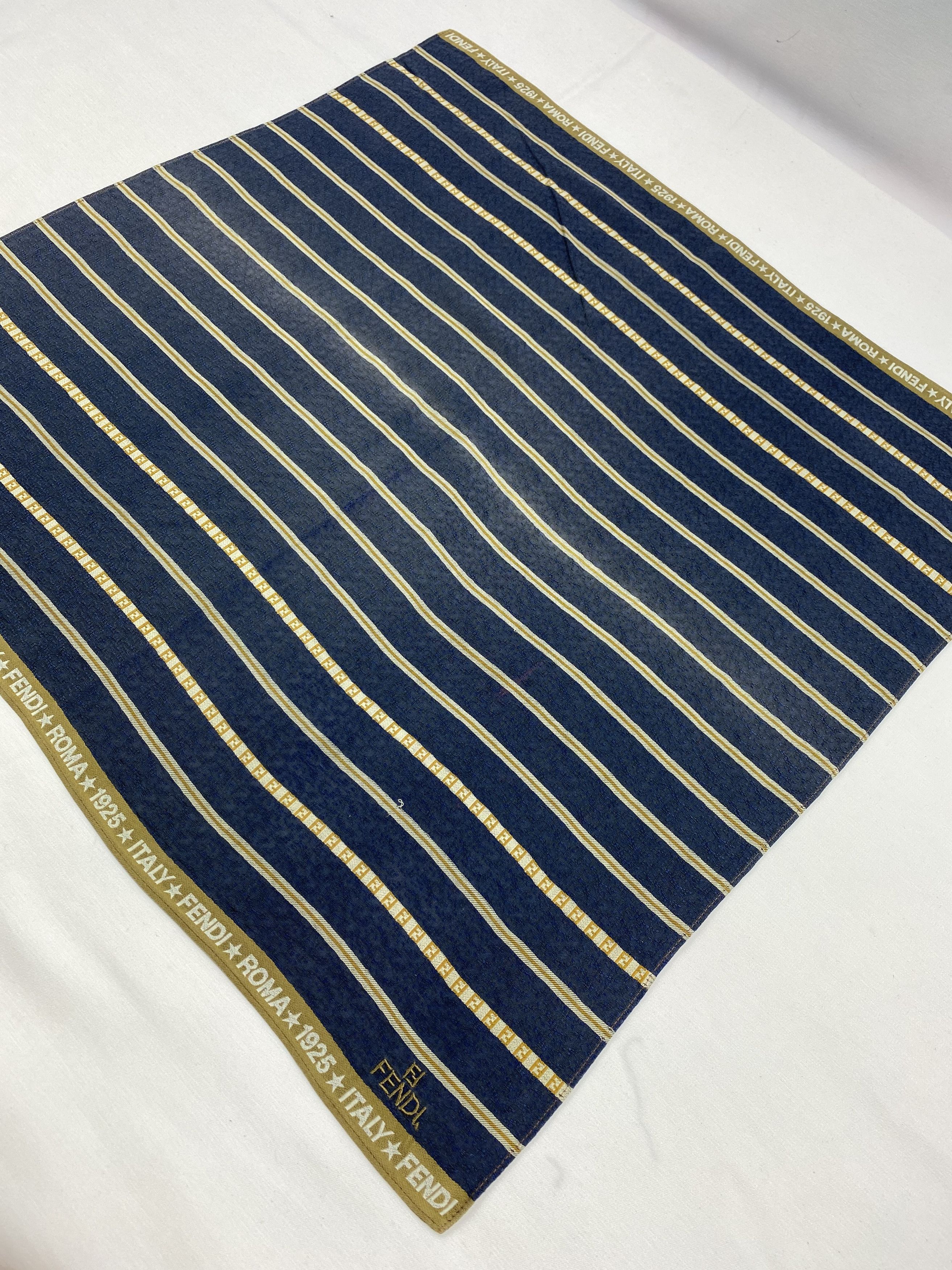 Vintage Fendi Handkerchief / Bandana / Neckerchief A895 Size ONE SIZE - 4 Thumbnail