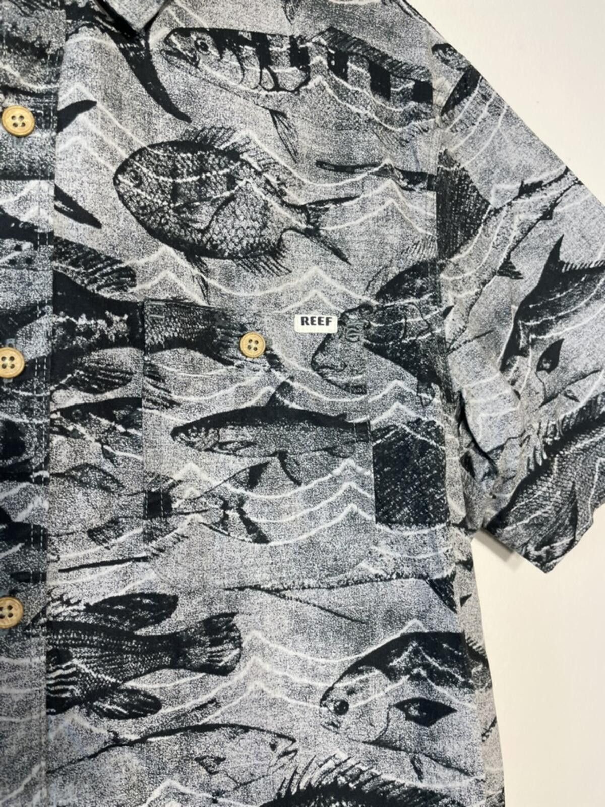 REEF REEF Fish Camo Short Sleeve Button-Down Coastal Grandpa Sz M Size US M / EU 48-50 / 2 - 3 Thumbnail