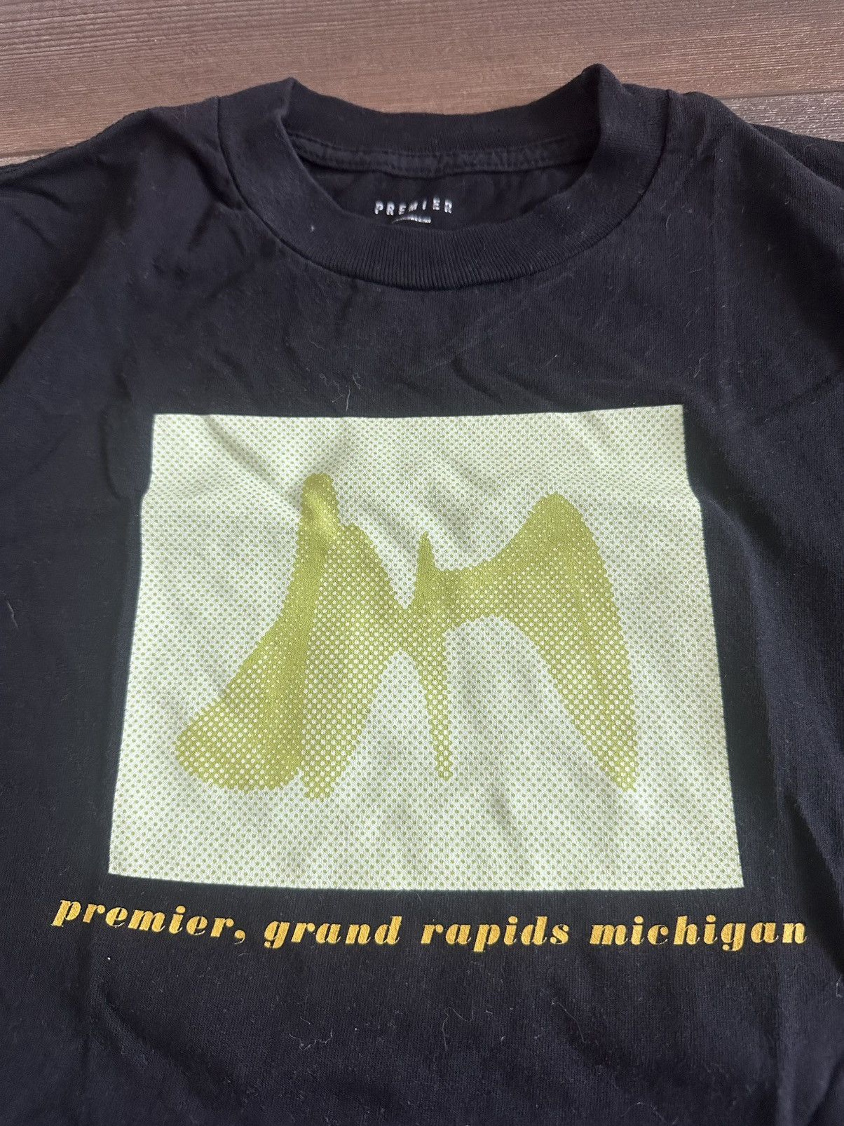 Vintage Rare Premier Grand Rapids MI Streetwear Pixelated Techno Tee Size US M / EU 48-50 / 2 - 2 Thumbnail