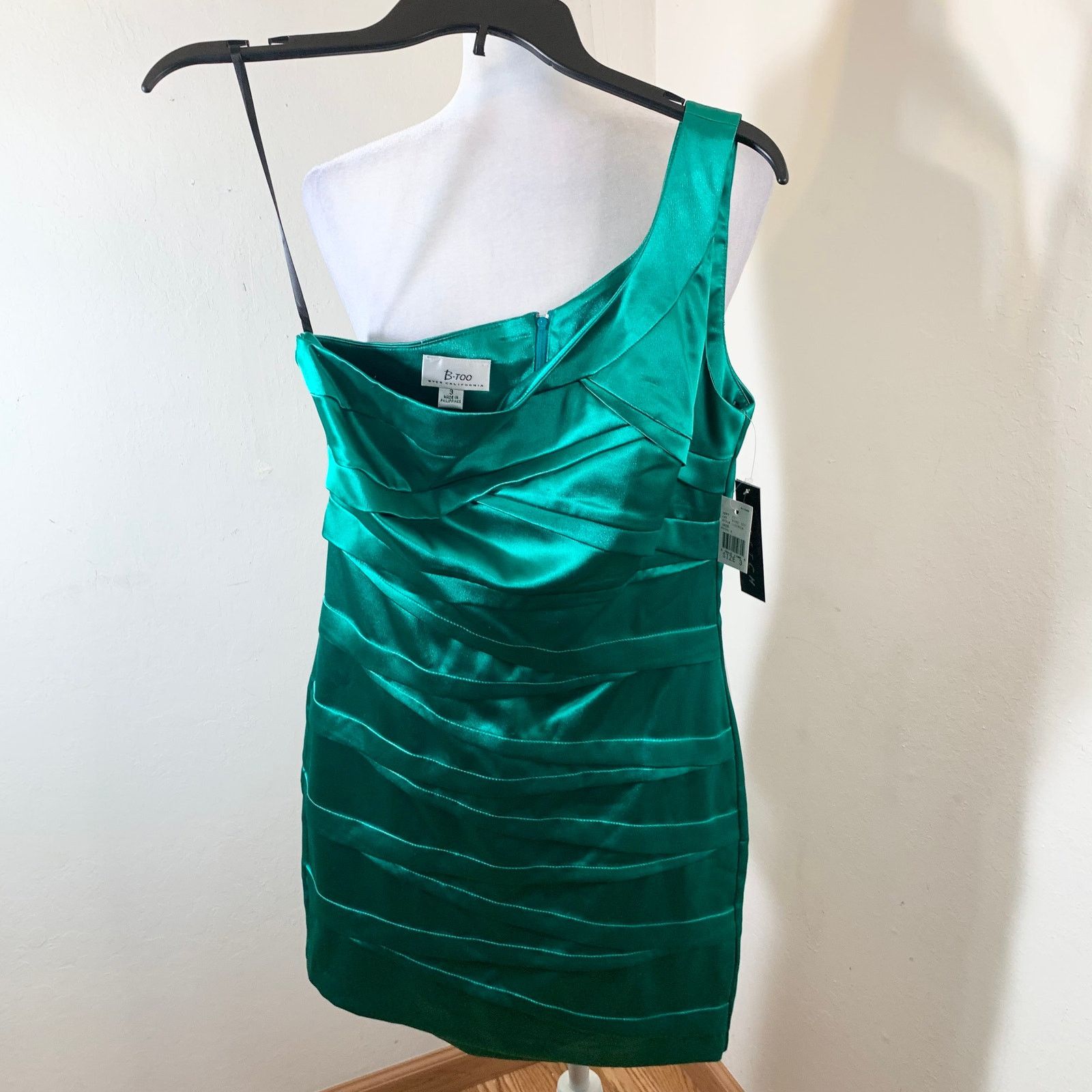 Other Women Dress size 3 Green color (NWT) Size XS / US 0-2 / IT 36-38 - 1 Thumbnail