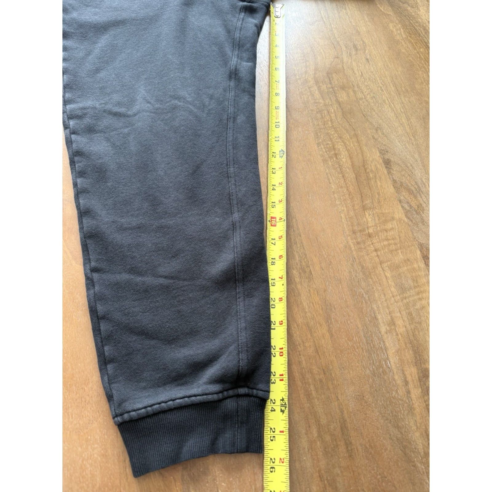 Lululemon Lululemon Scuba Joggers Womens Size 12 Black Fleece Lined Tapered Sweatpants Jogger Pants Size 34" / US 12 / IT 48 - 7 Thumbnail