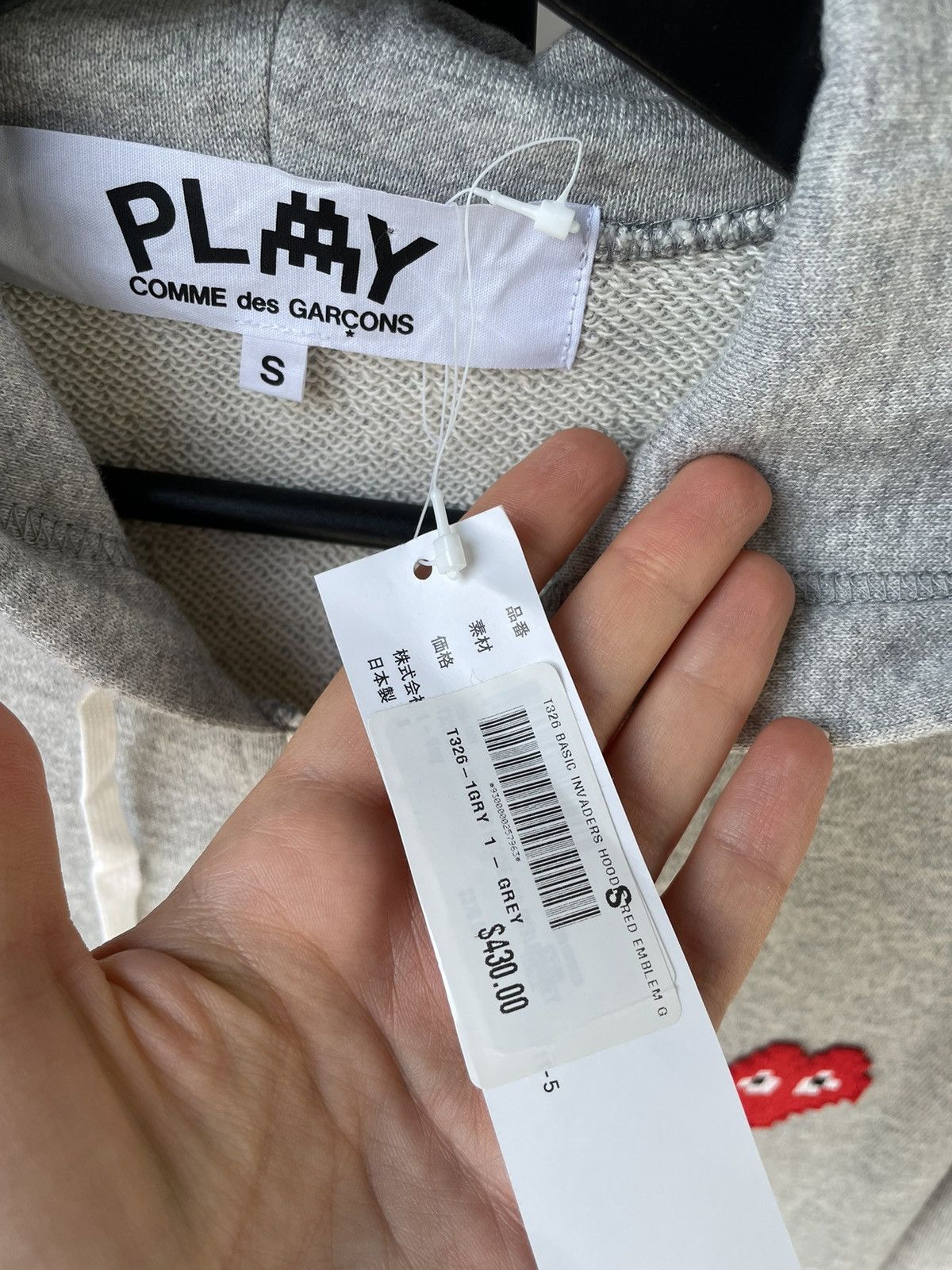 Comme des Garcons × Comme des Garcons Homme Plus × Comme des Garcons PLAY Collaboration COMME DES GARÇONS PLAY x Invader Pixel Heart Size US S / EU 44-46 / 1 - 5 Thumbnail