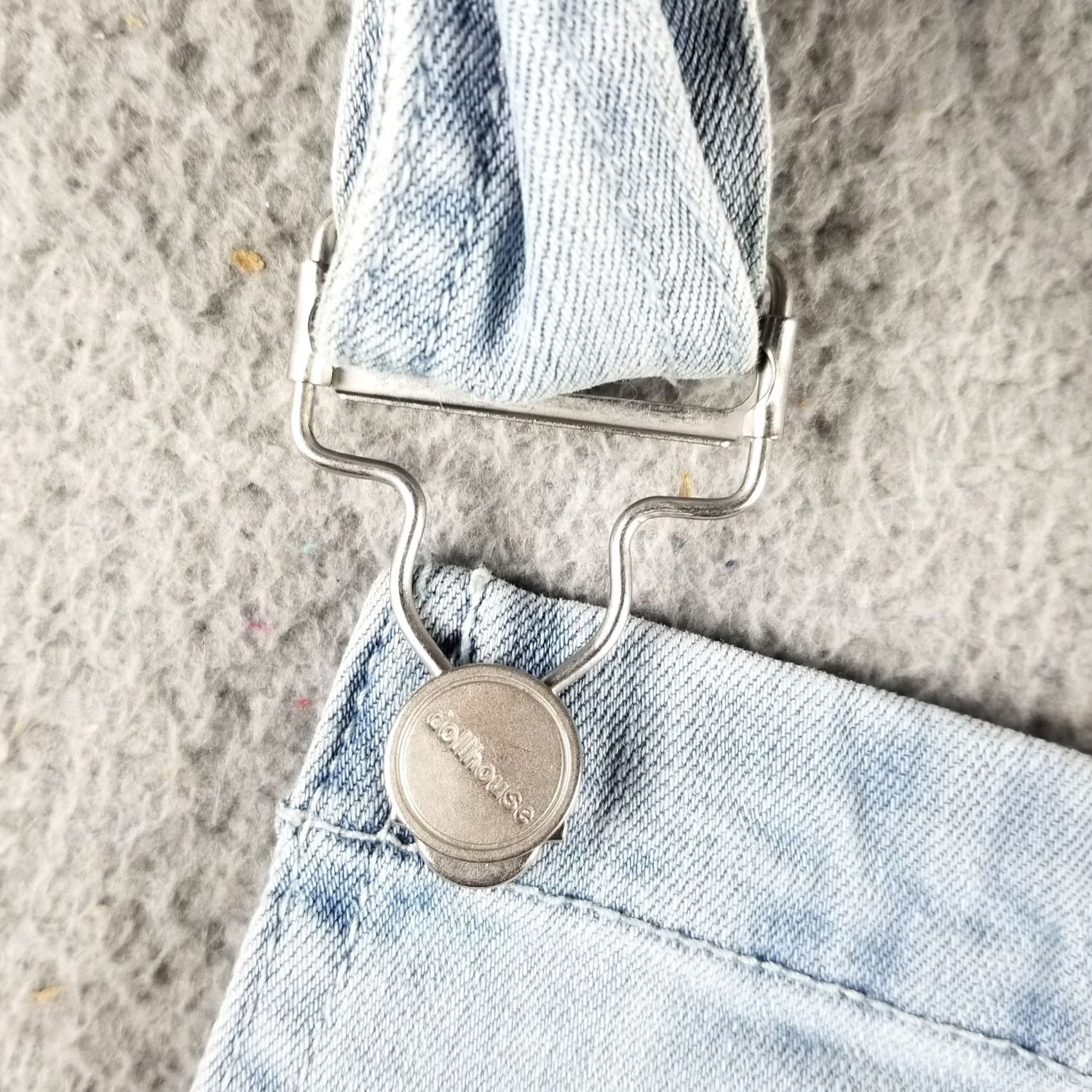 Vintage Dollhouse Shortalls Light Wash Denim Short Overalls Womens 11 Distress Streetwear Denim One-Piece Shorts Sets Juniors Girls Mens Size 32" / US 10 / IT 46 - 3 Thumbnail