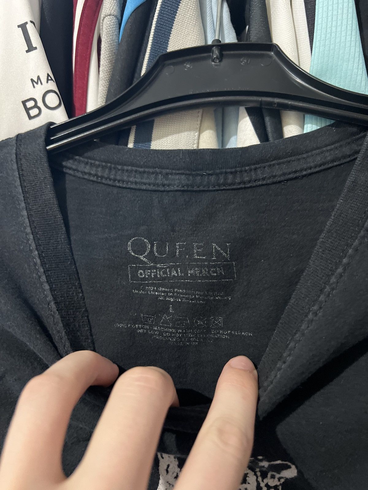 Band Tees VINTAGE THE QUEEN FREDDIE MERCURY GRAPHIC TOUR T SHIRT SZ L Size US L / EU 52-54 / 3 - 4 Thumbnail