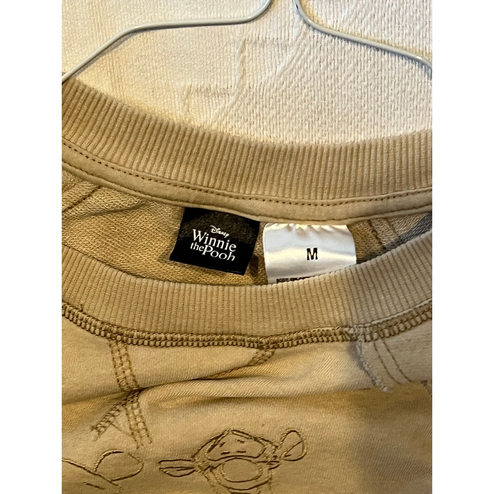 Disney Disney Winnie the Pooh Beige Crewneck Sweatshirt Mens M Size US M / EU 48-50 / 2 - 3 Thumbnail