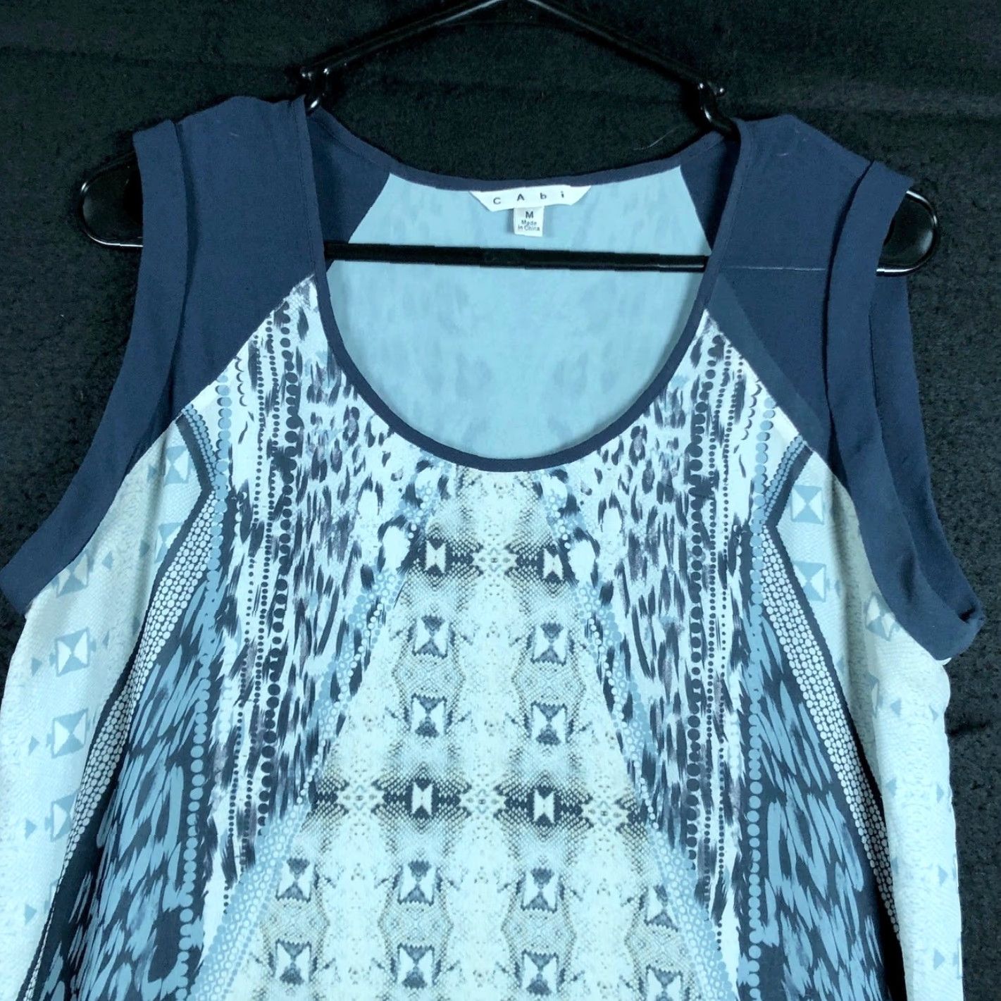 Vintage CAbi Blouse Women Blue Gray Scoop Neck Sleeveless Lightweight Sheer Tunic Medium Size M / US 6-8 / IT 42-44 - 2 Thumbnail