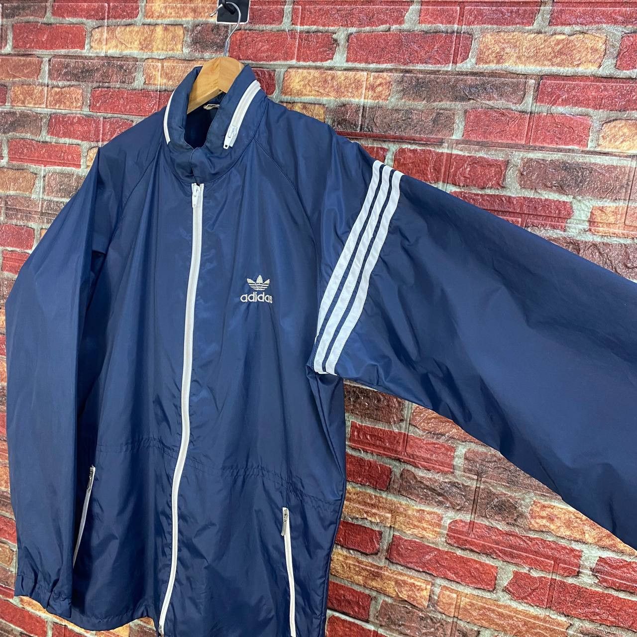 Vintage VINTAGE 90S ADIDAS CASUAL NYLONTHIN JACKET STRIPED Size US L / EU 52-54 / 3 - 6 Thumbnail