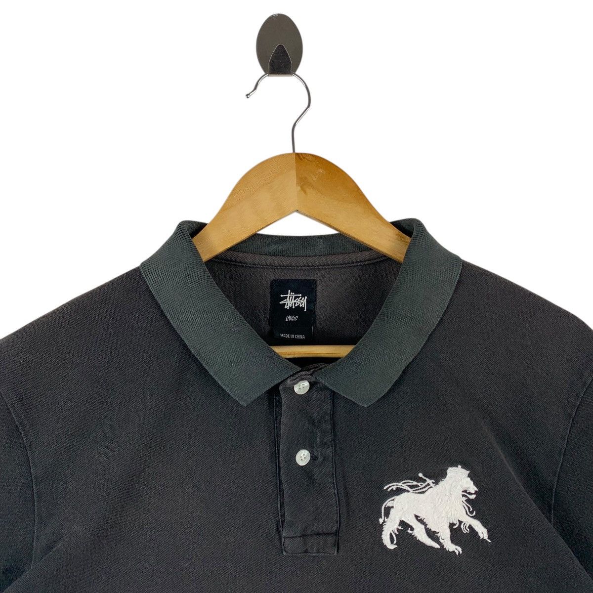 Stussy Vintage Stüssy "Lion of Judah" Embroidered Polo Shirt Size US L / EU 52-54 / 3 - 2 Thumbnail