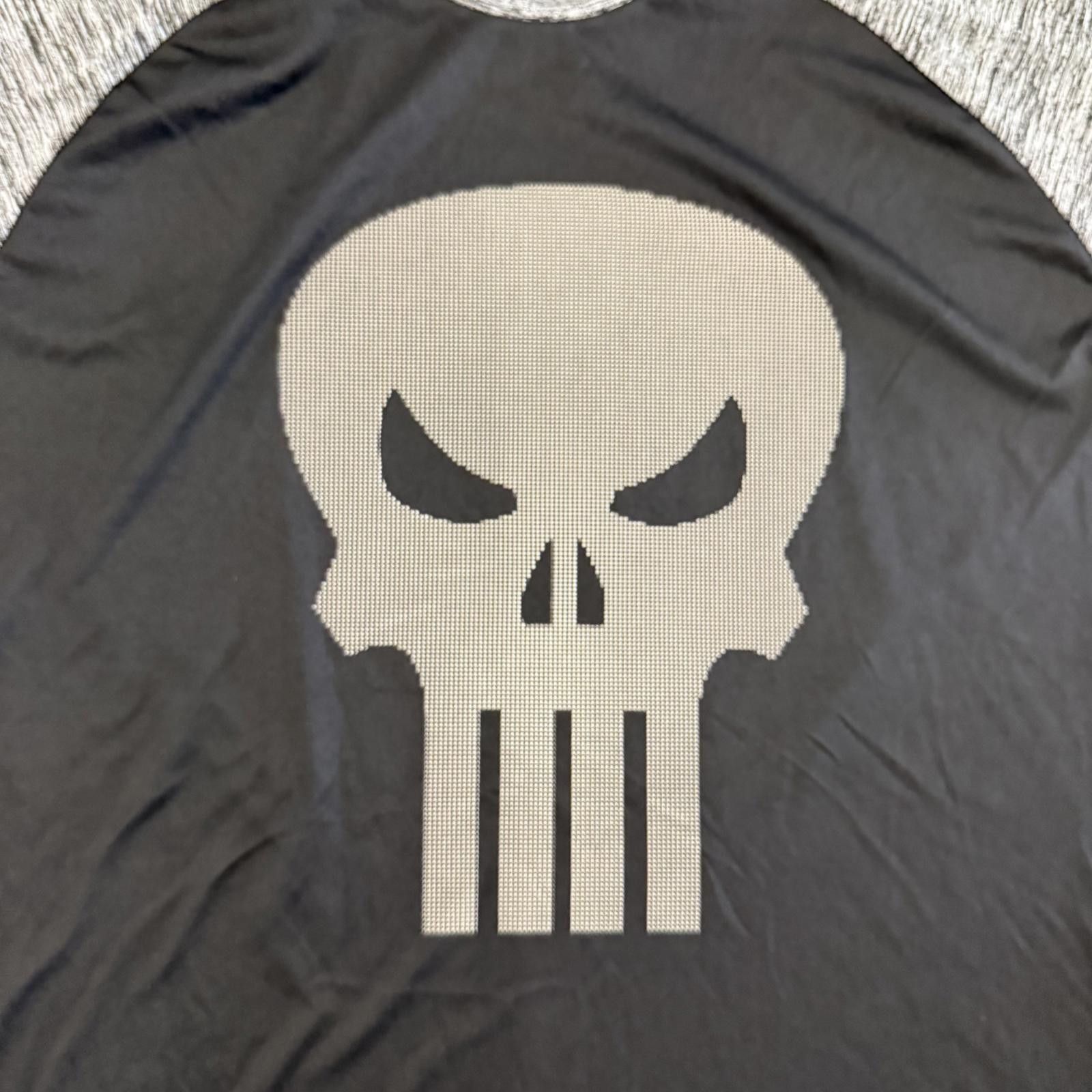 Marvel Comics NWOT Marvel PUNISHER Raised Spikes Logo Tee - Men's 2XL Size US XXL / EU 58 / 5 - 4 Thumbnail