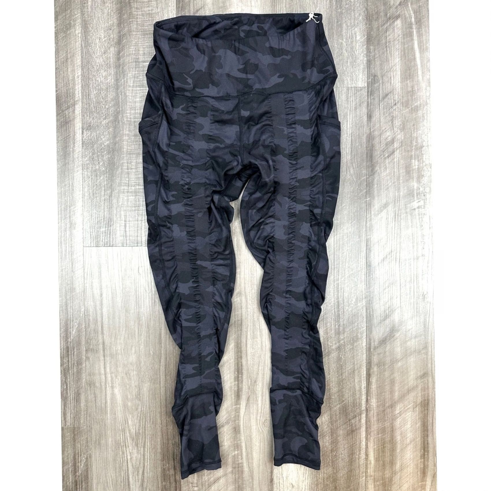 Vintage Sweetflexx High Rise Pockets Camo Resistance Leggings Womens 8 Black NWOT Leather? Size 30" / US 8 / IT 44 - 2 Thumbnail