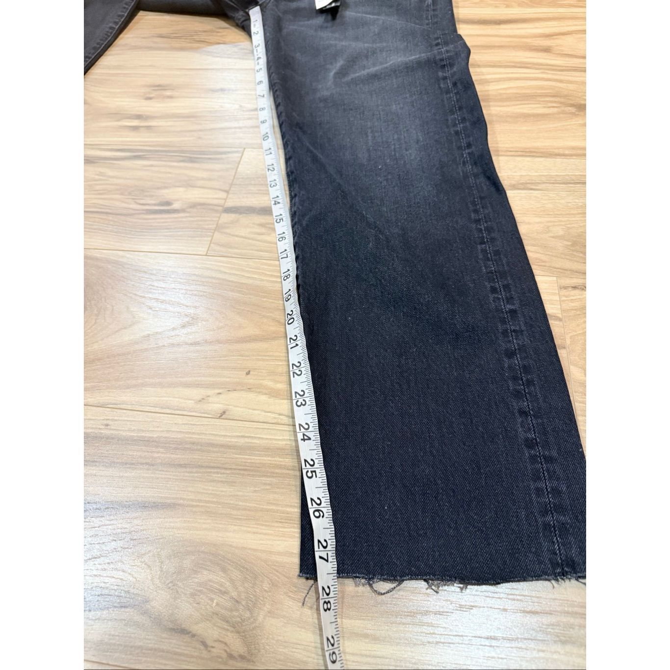 Vince Vince NWT washed black jeans raw hem size 28 Size 28" / US 6 / IT 42 - 7 Thumbnail