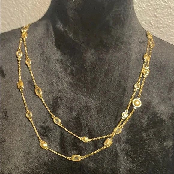 Other Elegant Gold Necklace with Circular Accents Size ONE SIZE - 2 Thumbnail