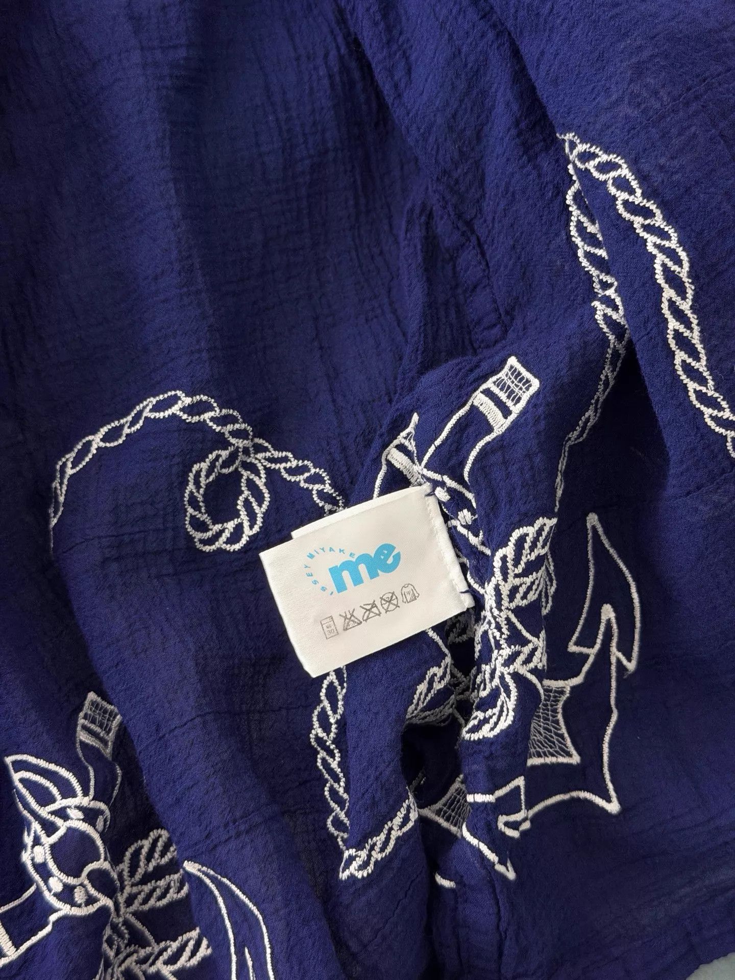 Issey Miyake Issey Miyake Deep Blue Pleated Embroidered Loose Skirt Top Size ONE SIZE - 9 Thumbnail