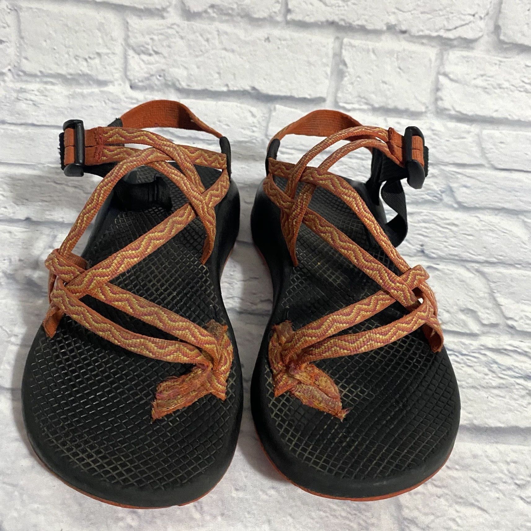 Chaco Chaco Z2 Classic Outdoor Sandals Orange Gray Geo Pattern Womens Size 9 Sandal Size US 7 / IT 37 - 2 Thumbnail