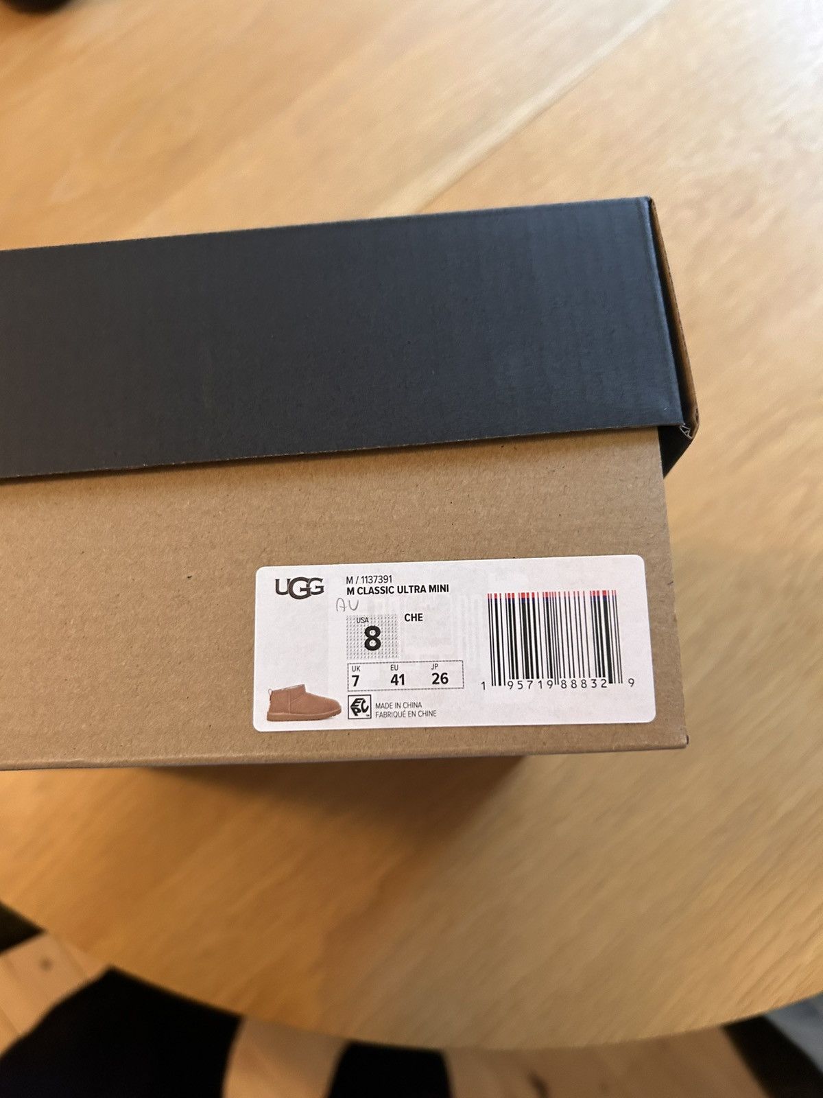 Ugg Classic Boots Size US 8 / EU 41 - 7 Thumbnail