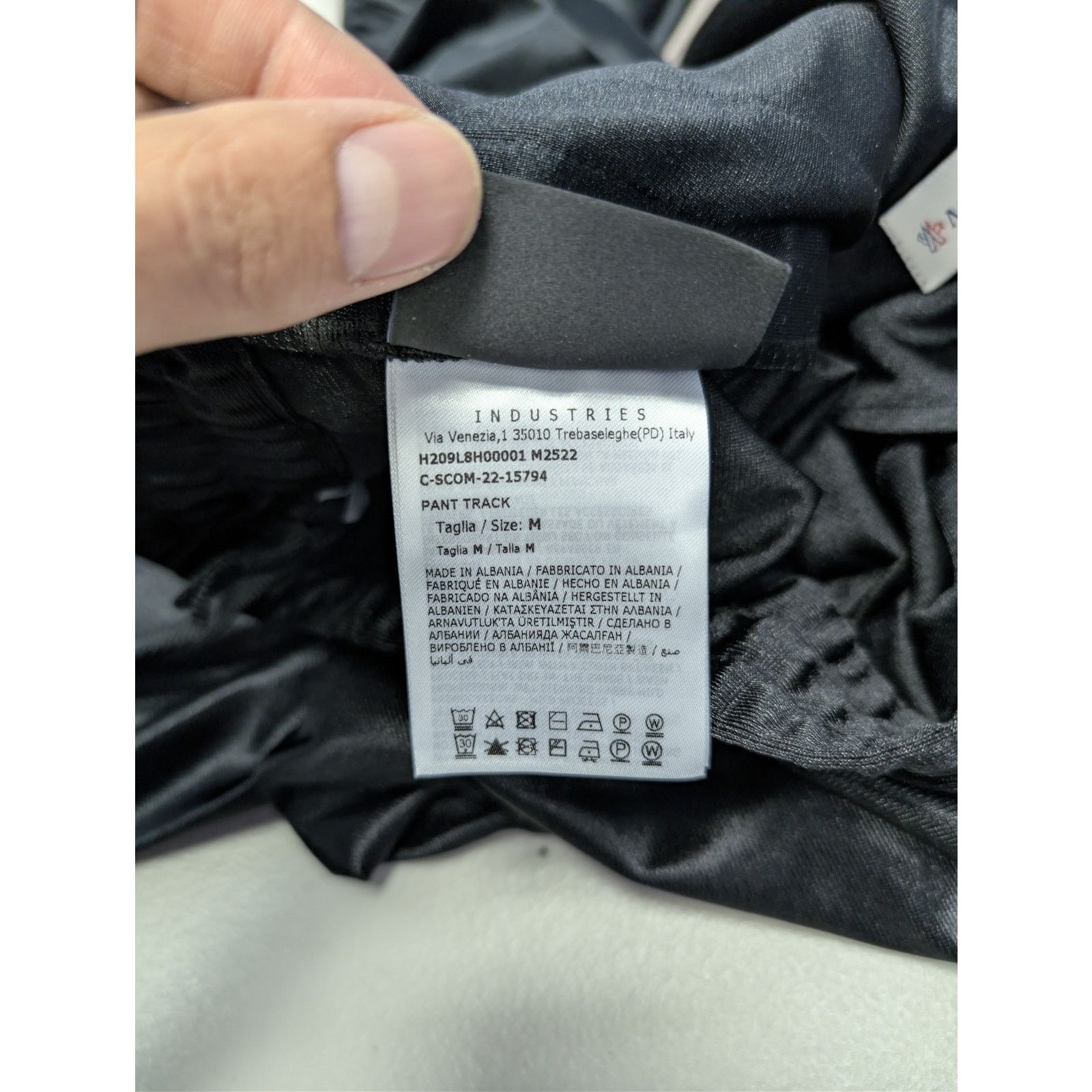 Moncler × Palm Angels o1rshd1 Shiny Track Pants in Black Size US 32 / EU 48 - 18 Thumbnail