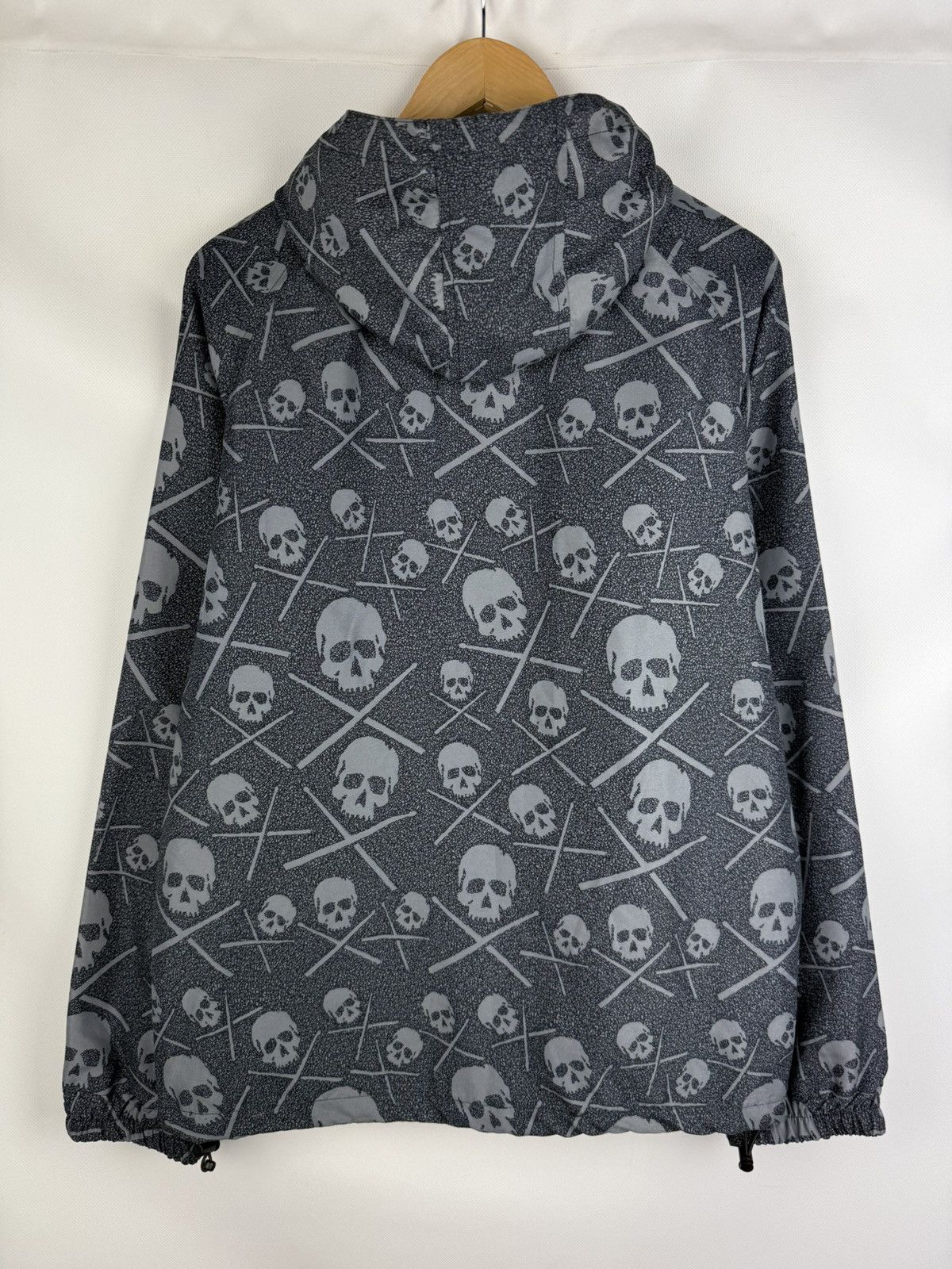 C1RCA Circa Skateboarding Y2K Skull Overprinted Hooded Windbreaker Size US M / EU 48-50 / 2 - 12 Thumbnail