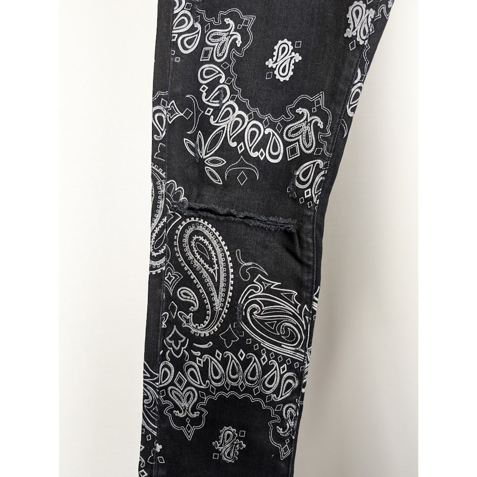 Amiri o1rshd1 Flocked Bandana Jeans in Aged Black Size US 36 / EU 52 - 8 Thumbnail