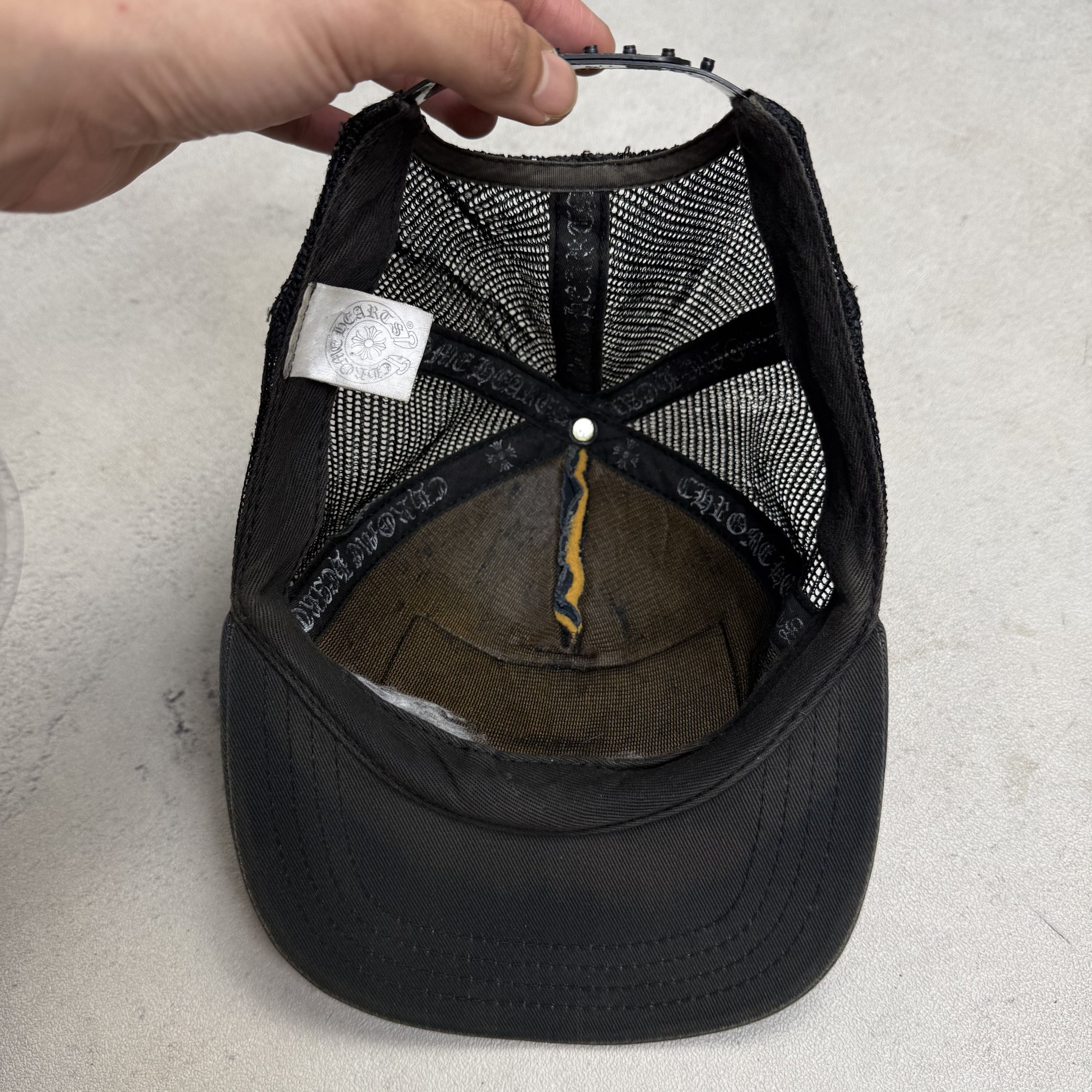 Chrome Hearts 90s Chrome Hearts Hollywood Sun Faded Trucker Hat Size ONE SIZE - 9 Thumbnail