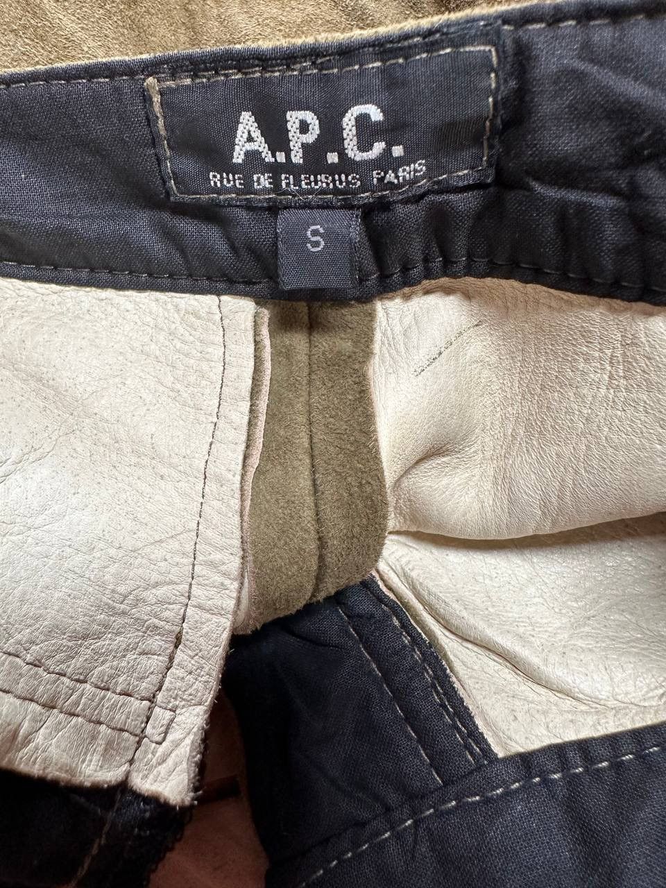 A.P.C. × Leather × Vintage Vtg Apc Suede Short Pants Size US 28 / EU 44 - 14 Thumbnail