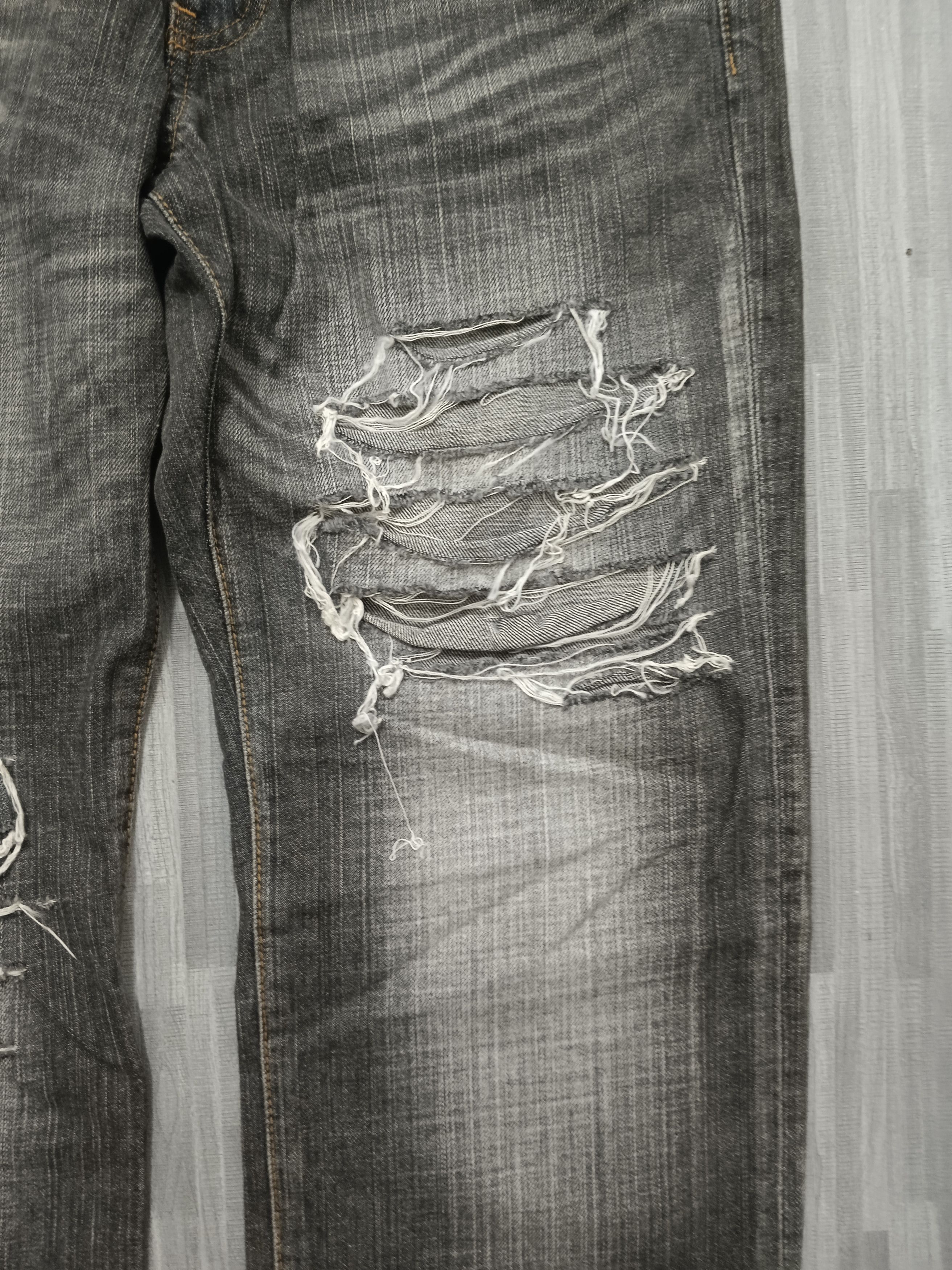 Japanese Brand SICK WASHED RIPED CRACK WASH BOBSON DENIM PANTS Size US 30 / EU 46 - 6 Thumbnail