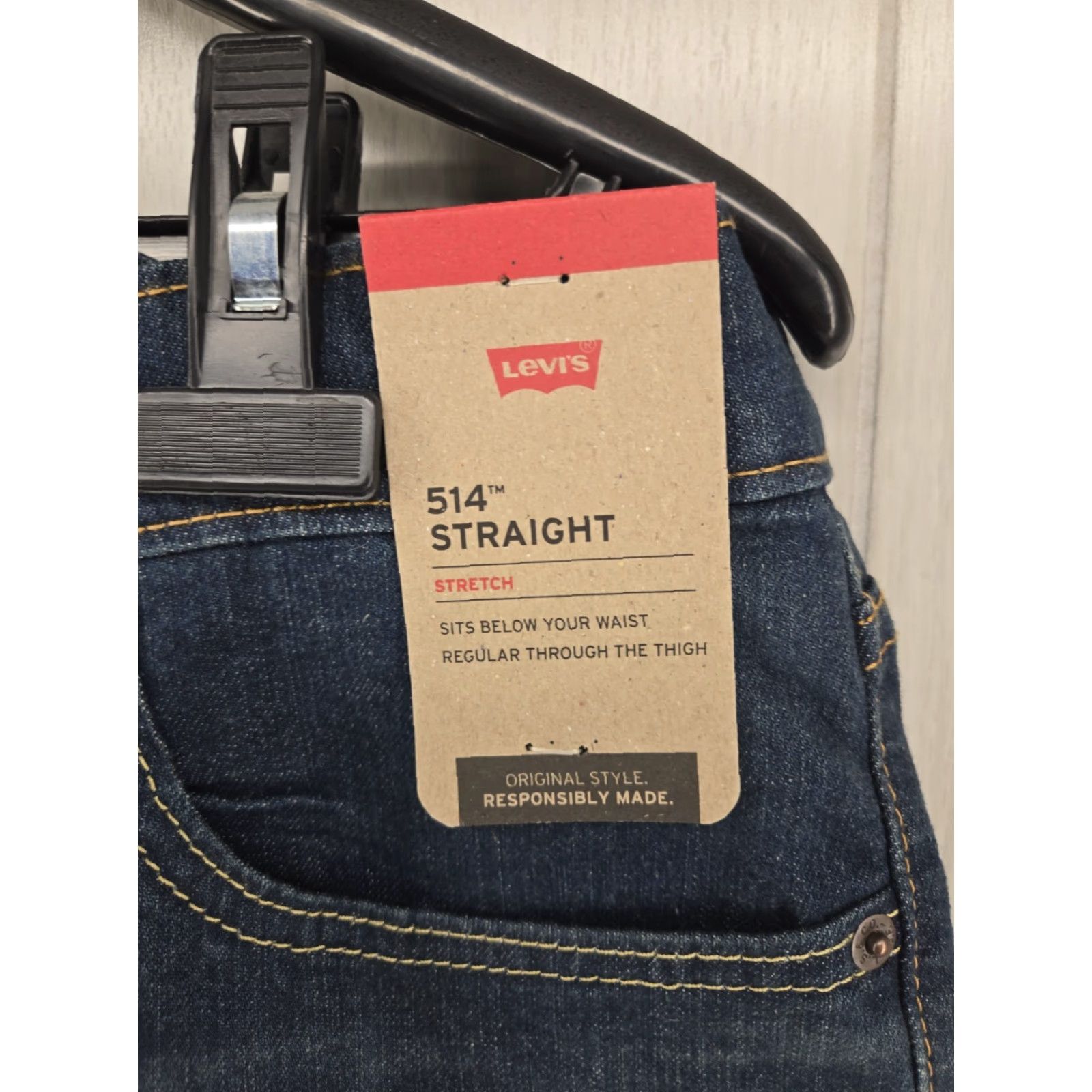 Levi's VINTAGE Levis 514 Jeans Men’s 33x30 Relaxed Straight Denim Dark Wash 98% Cotton Size US 33 - 6 Thumbnail