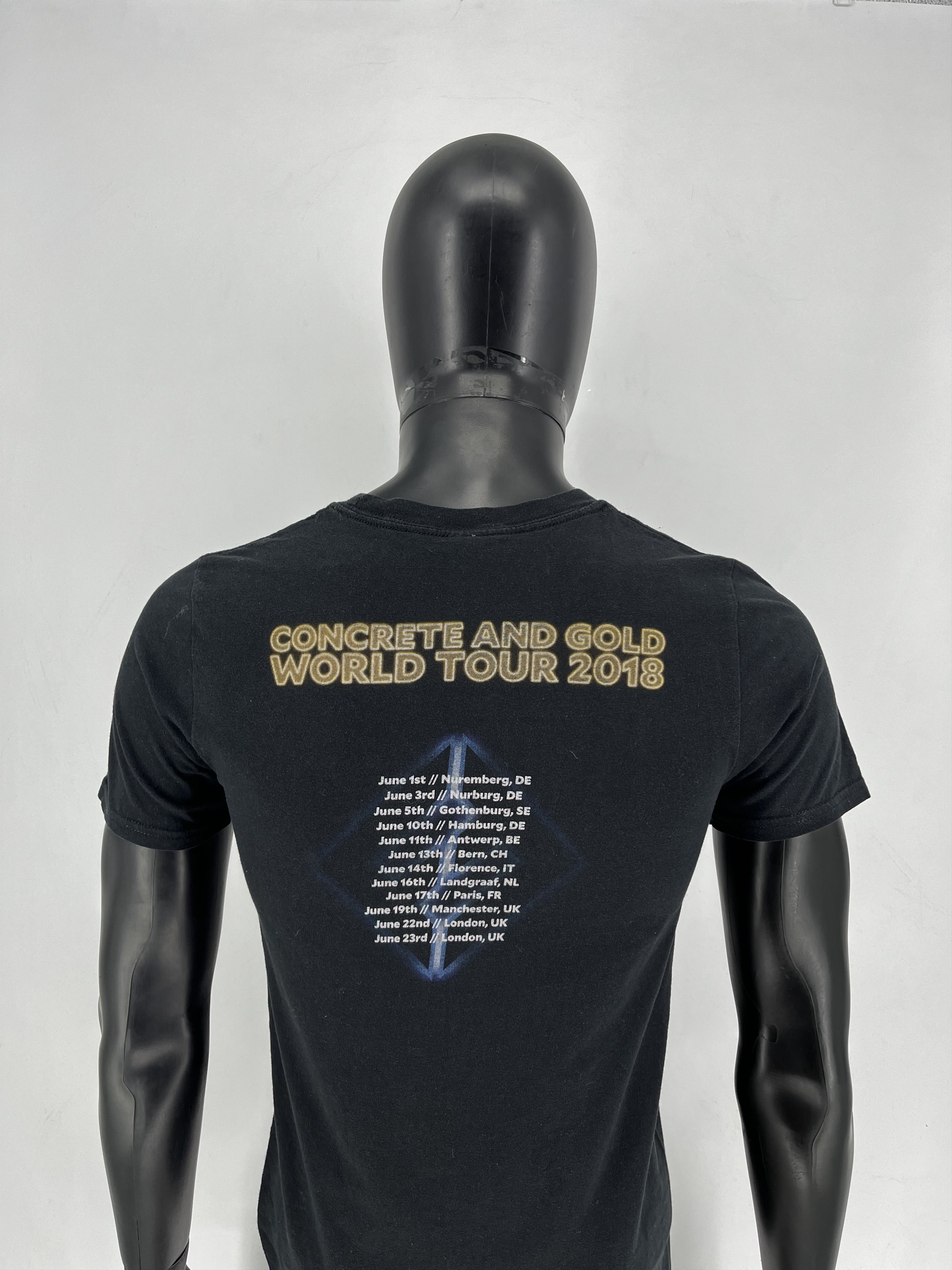 Other Foo Fighters 2018 Concrete & Gold World Tour 2018 Band tee S Size US S / EU 44-46 / 1 - 9 Thumbnail