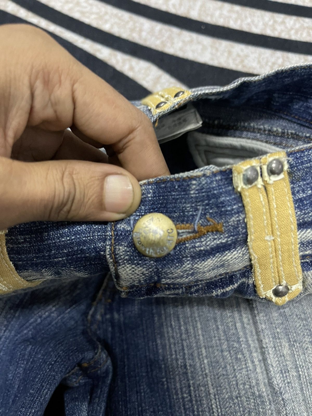 In The Attic 2000s IN THE ATTIC FLARE STUDDED EMBROIDERY JEANS RARE Size US 30 / EU 46 - 11 Thumbnail
