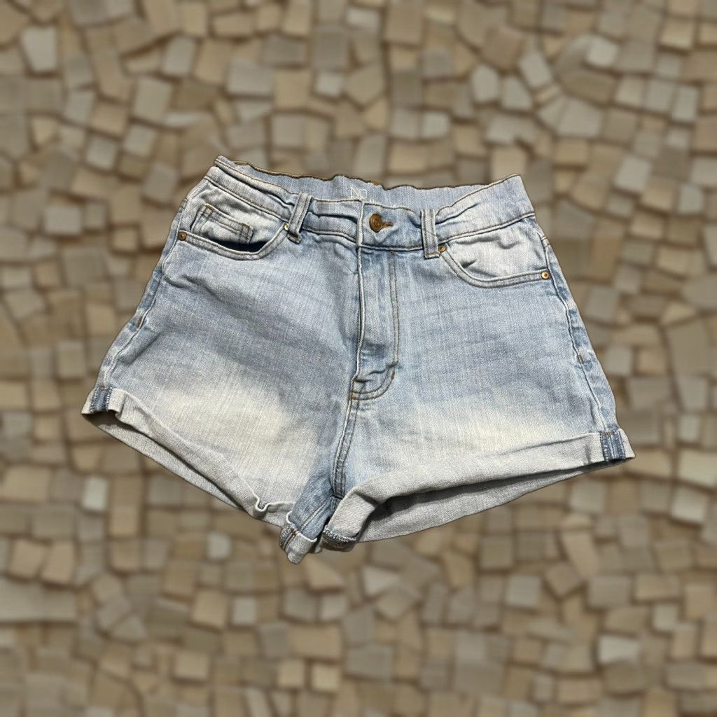 Vintage VINTAGE No Boundaries Shorts Woman's Size 7 Blue Denim High Rise Cut Off Size 28" / US 6 / IT 42 - 1 Thumbnail