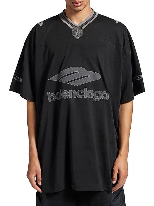 Balenciaga os11x0326 3B Football V-Neck Oversized T-Shirt in Black Size US S / EU 44-46 / 1 - 3 Thumbnail