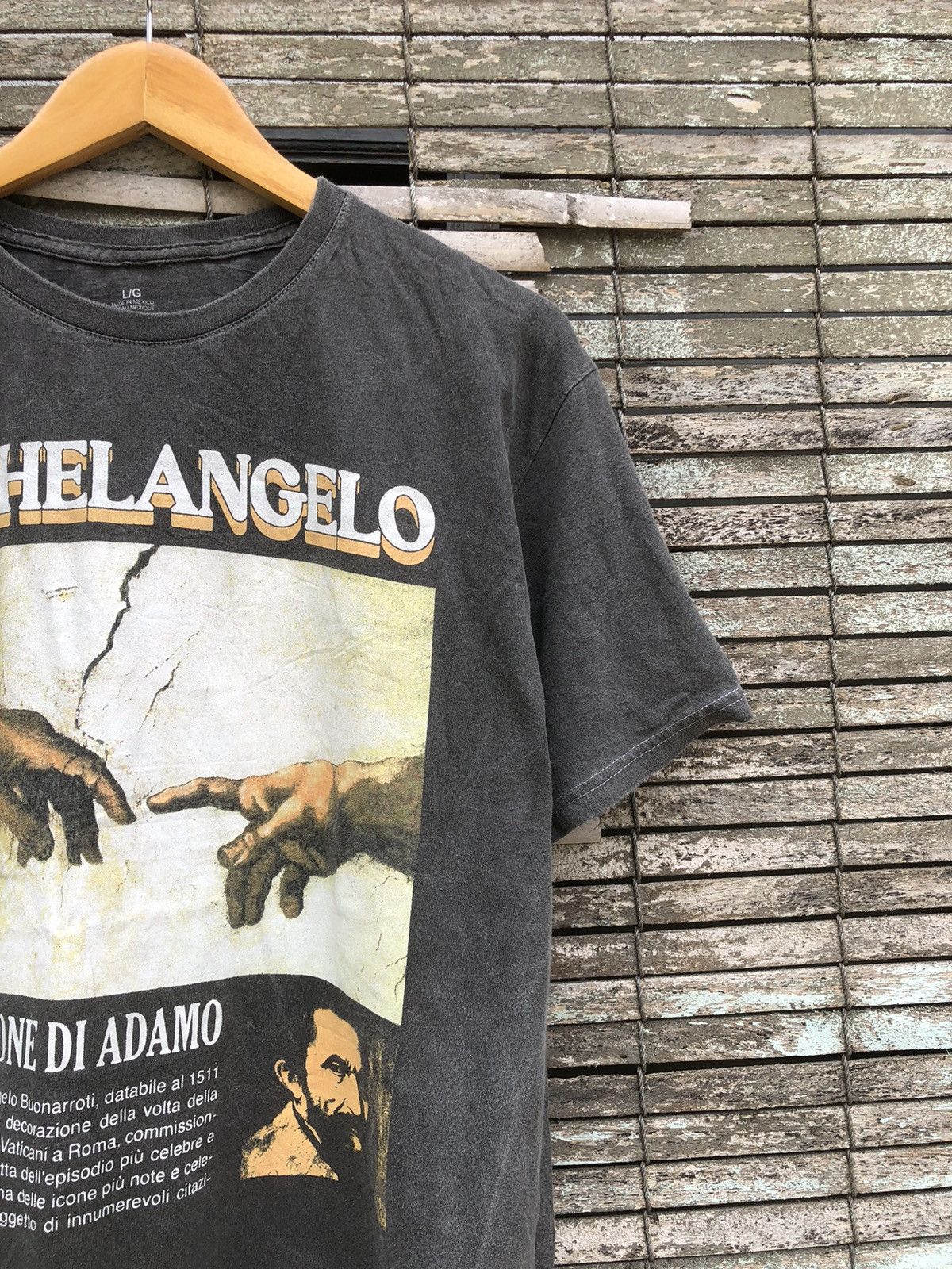 Vintage Vintage Sunfaded Michelangelo Famous Fresco Art Tshirt Size US L / EU 52-54 / 3 - 8 Thumbnail