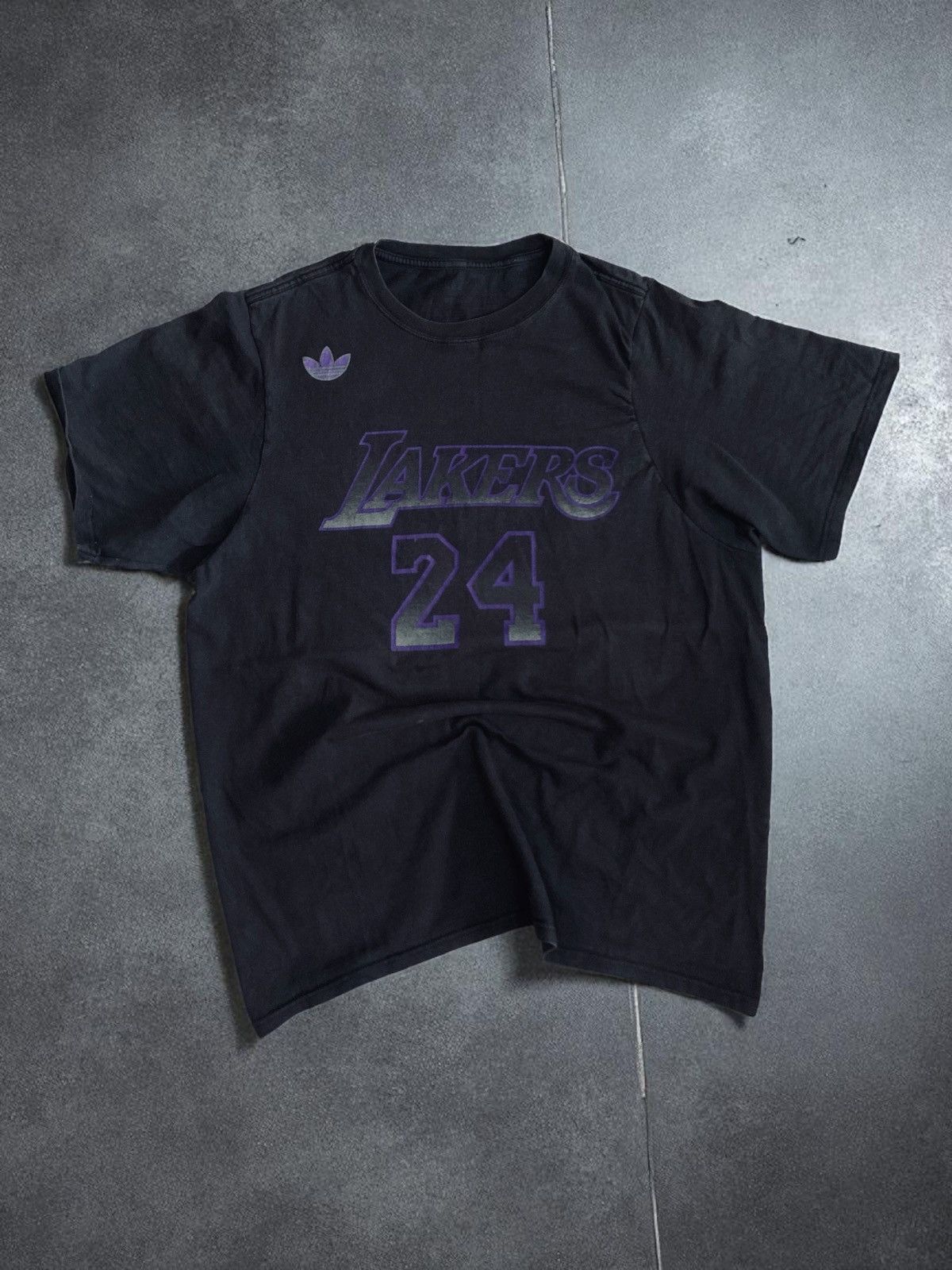 Adidas Vintage adidas nba los angeles lakers bryant tee tshirt L Size US L / EU 52-54 / 3 - 1 Thumbnail