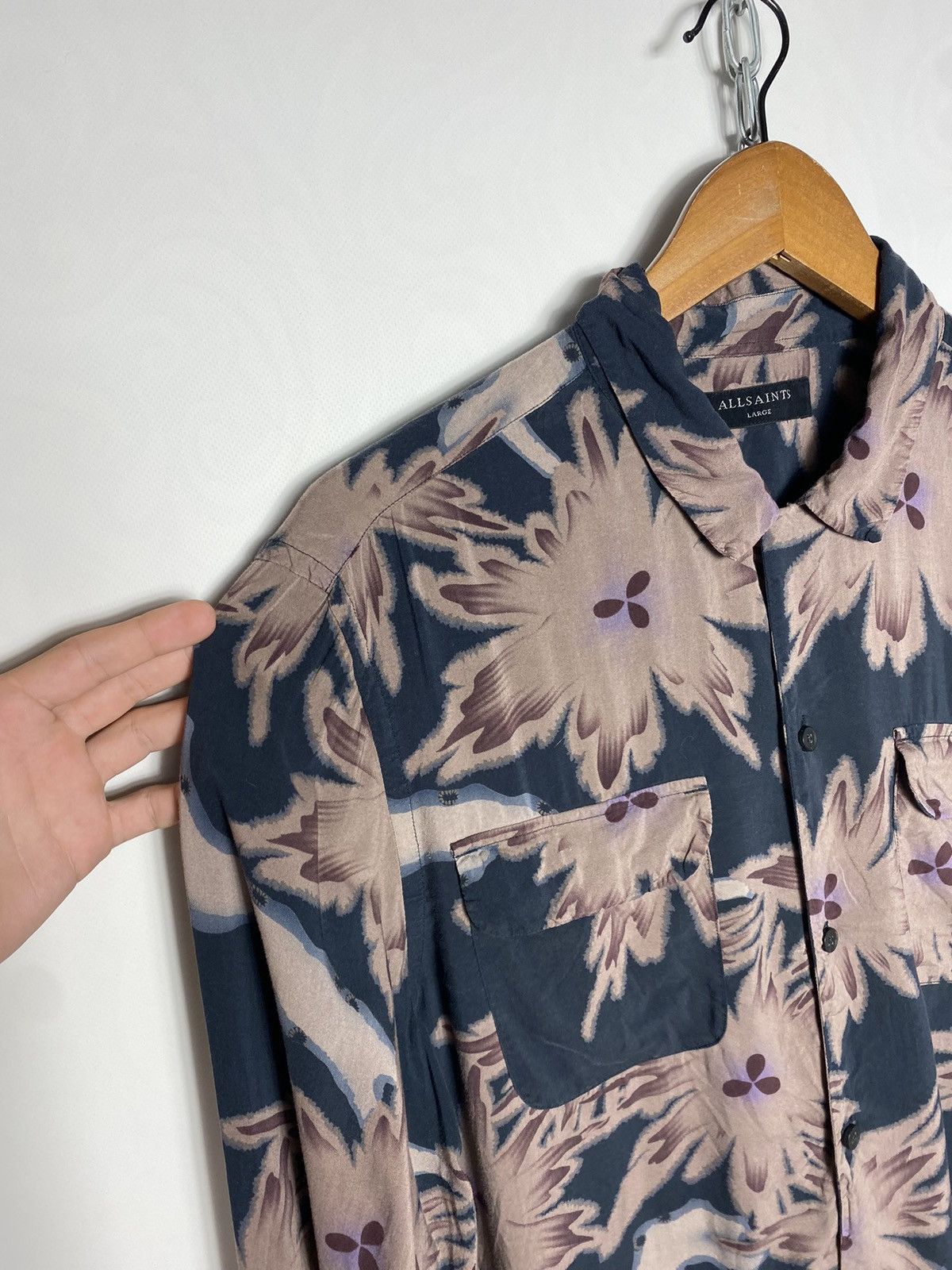 Allsaints Allsaints 100% Viscose Printed Shonto Ls Shirt Size US L / EU 52-54 / 3 - 6 Thumbnail