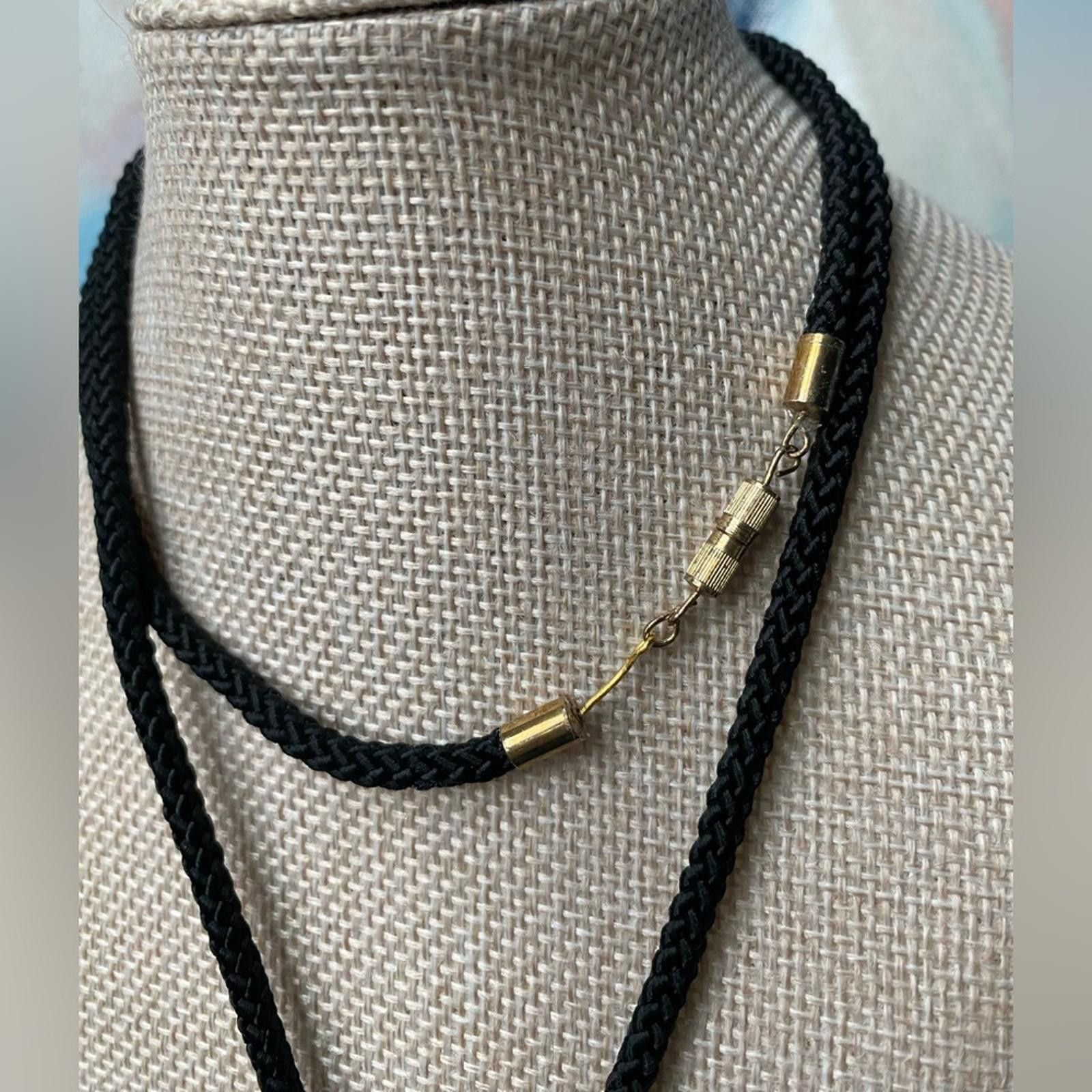 Vintage Vintage Cloisonné Butterfly Pendant Tassel Necklace 70s 80s Size ONE SIZE - 4 Thumbnail