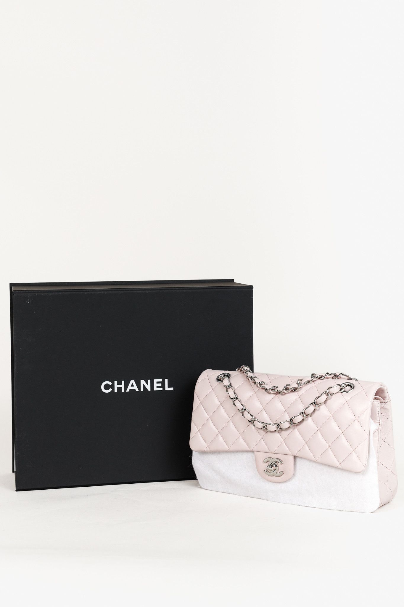 Chanel Chanel 18S Lambskin Quilted Classic Medium Double Flap Size ONE SIZE - 16 Thumbnail