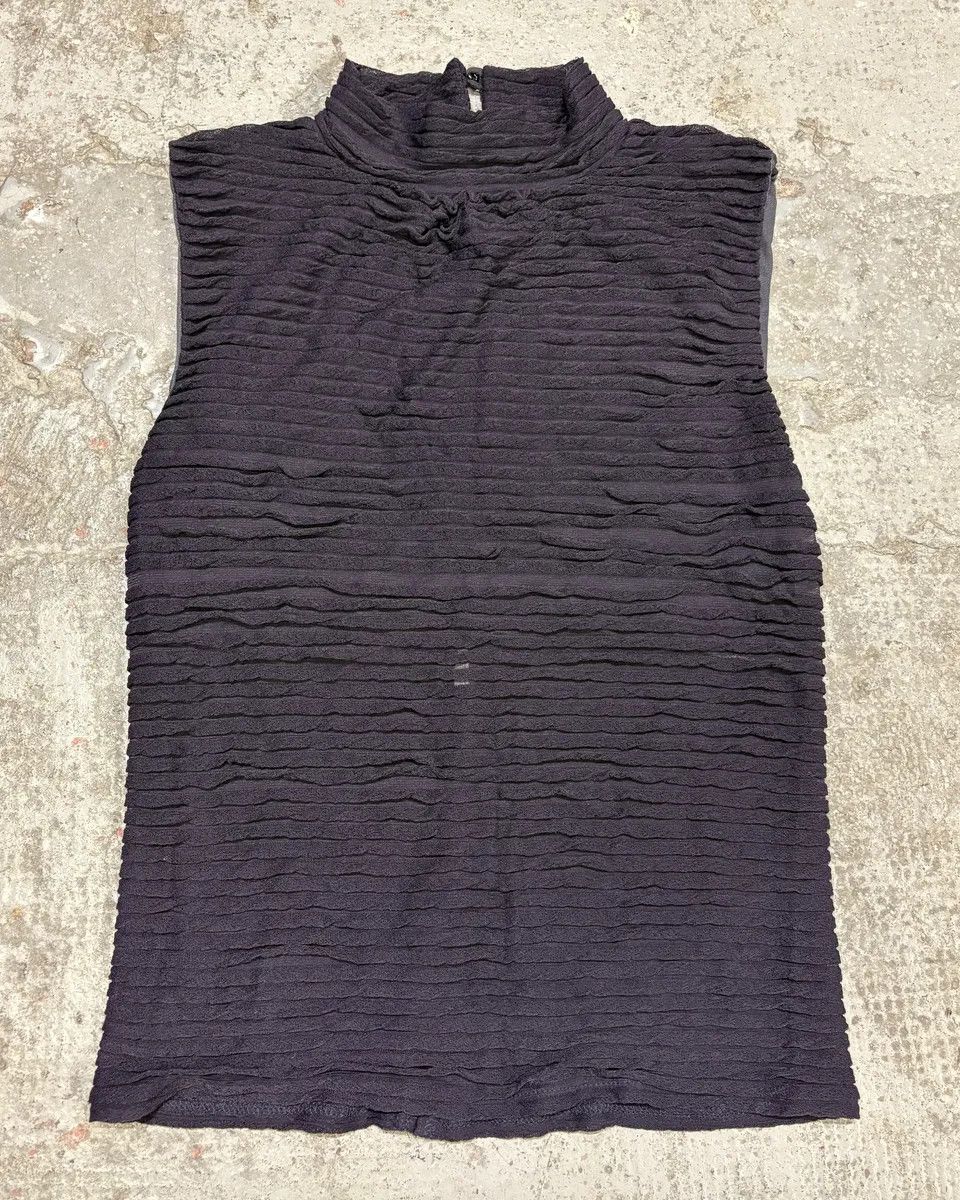 Emporio Armani 1990s Emporio Armani Navy Plissed Top Size S / US 4 / IT 40 - 1 Thumbnail