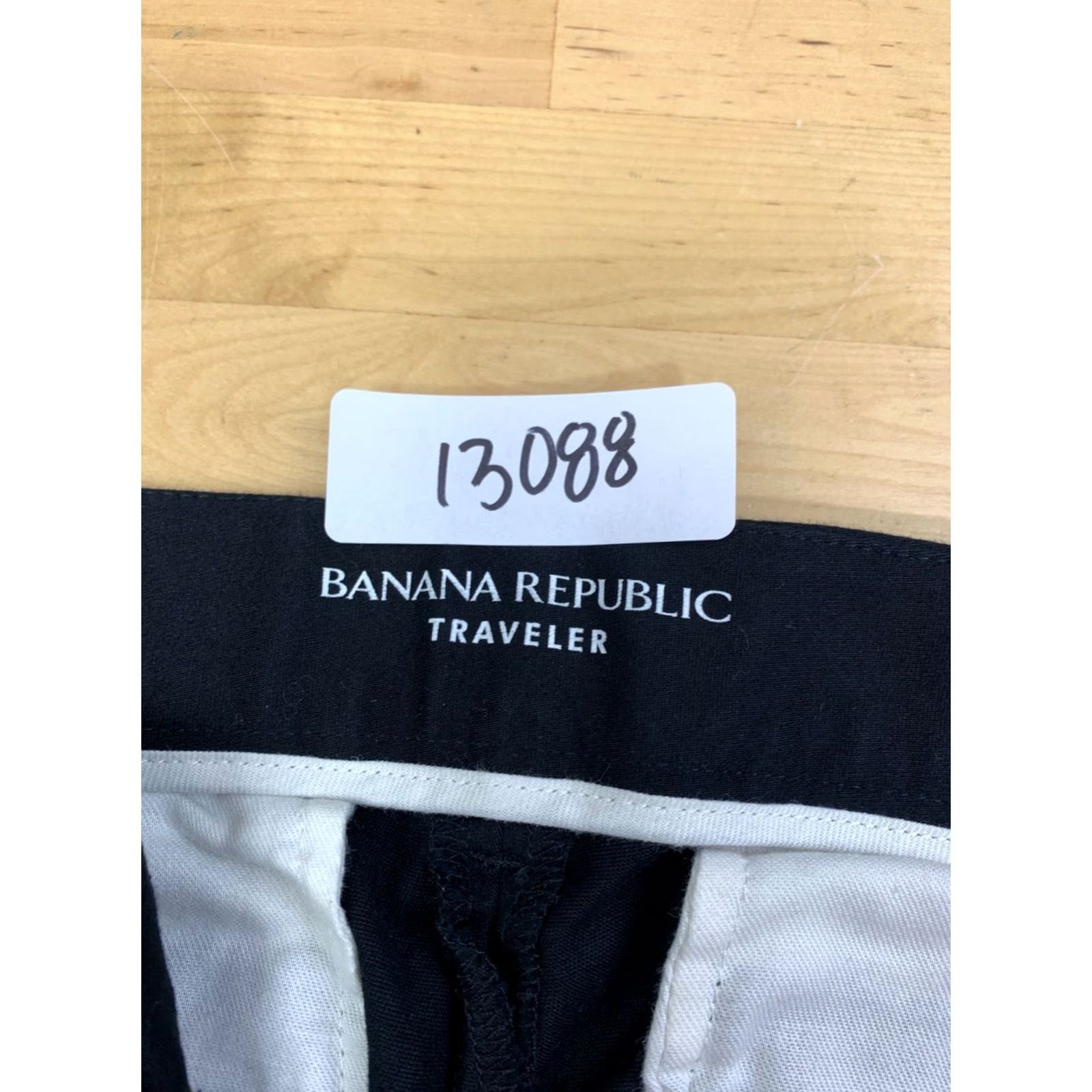 Banana Republic Banana Republic Traveler Pants Men 32x34 Black Slim Stretch Casual 13088 Size US 32 / EU 48 - 2 Thumbnail