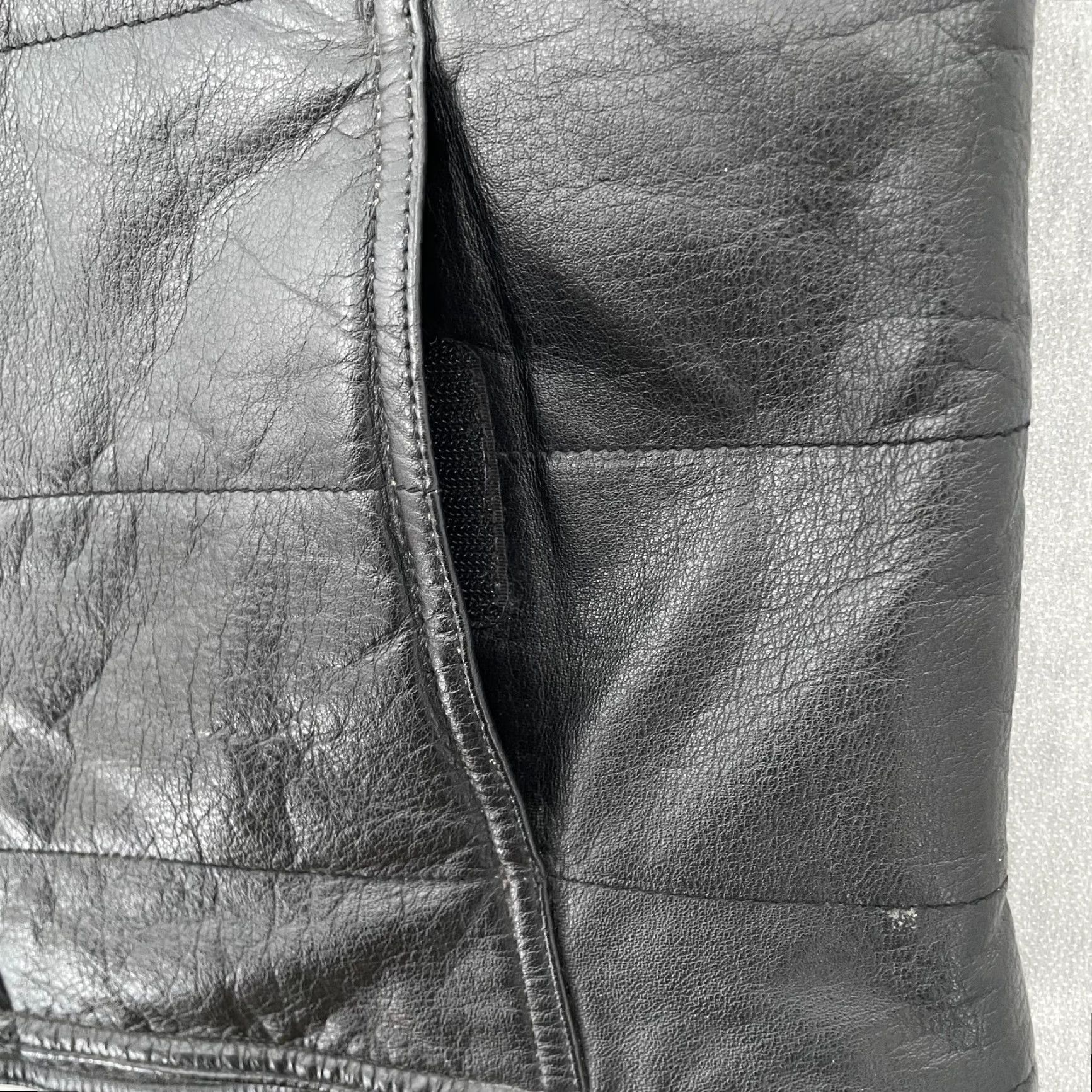 Gap VINTAGE Gap Leather Vest Womens XS Black Solid 90s Sleeveless Short Zip Pockets Ladies Size XS / US 0-2 / IT 36-38 - 4 Thumbnail