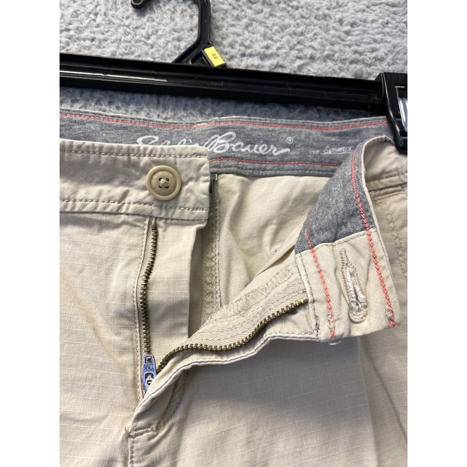Eddie Bauer Eddie Bauer Classic Fit Chino Shorts Womens 6 Beige Pockets Casual Travel Size 28" / US 6 / IT 42 - 3 Thumbnail