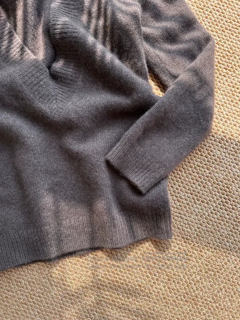 Hermes Hermes Deep V Cashmere Alpaca Mixed Knit Top, Women's, Dar Size S / US 4 / IT 40 - 3 Thumbnail