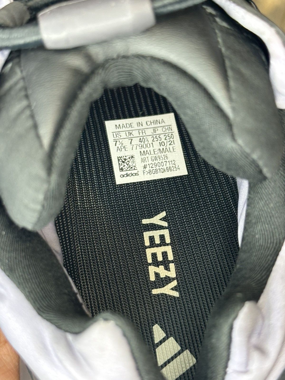 Adidas × Yeezy Yeezy 700 MMVN Size US 7.5 / EU 40-41 - 7 Thumbnail