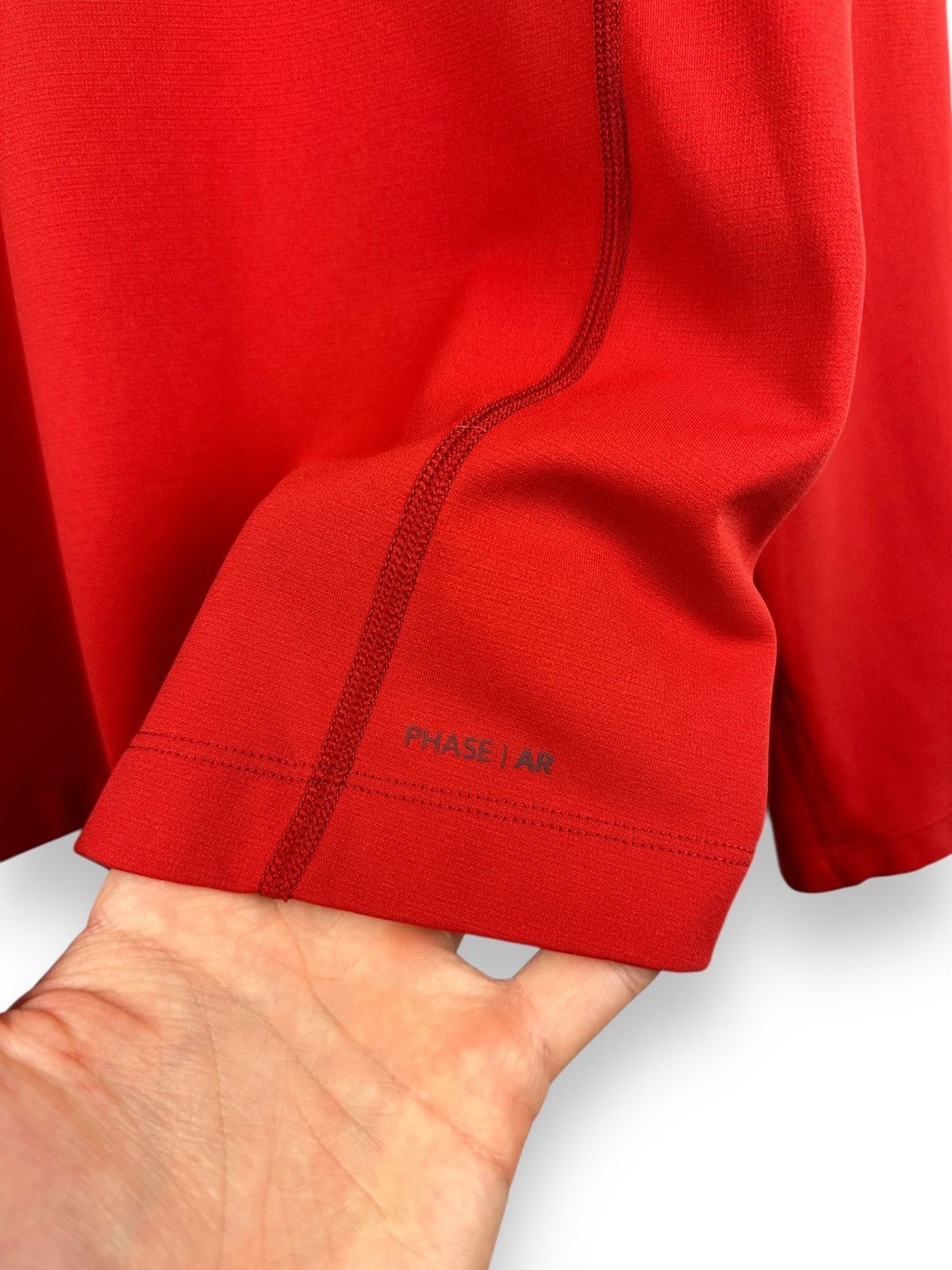 Arc'teryx Arc’teryx Phase AR Long Sleeve Thermo Shirt Red Size US L / EU 52-54 / 3 - 17 Thumbnail