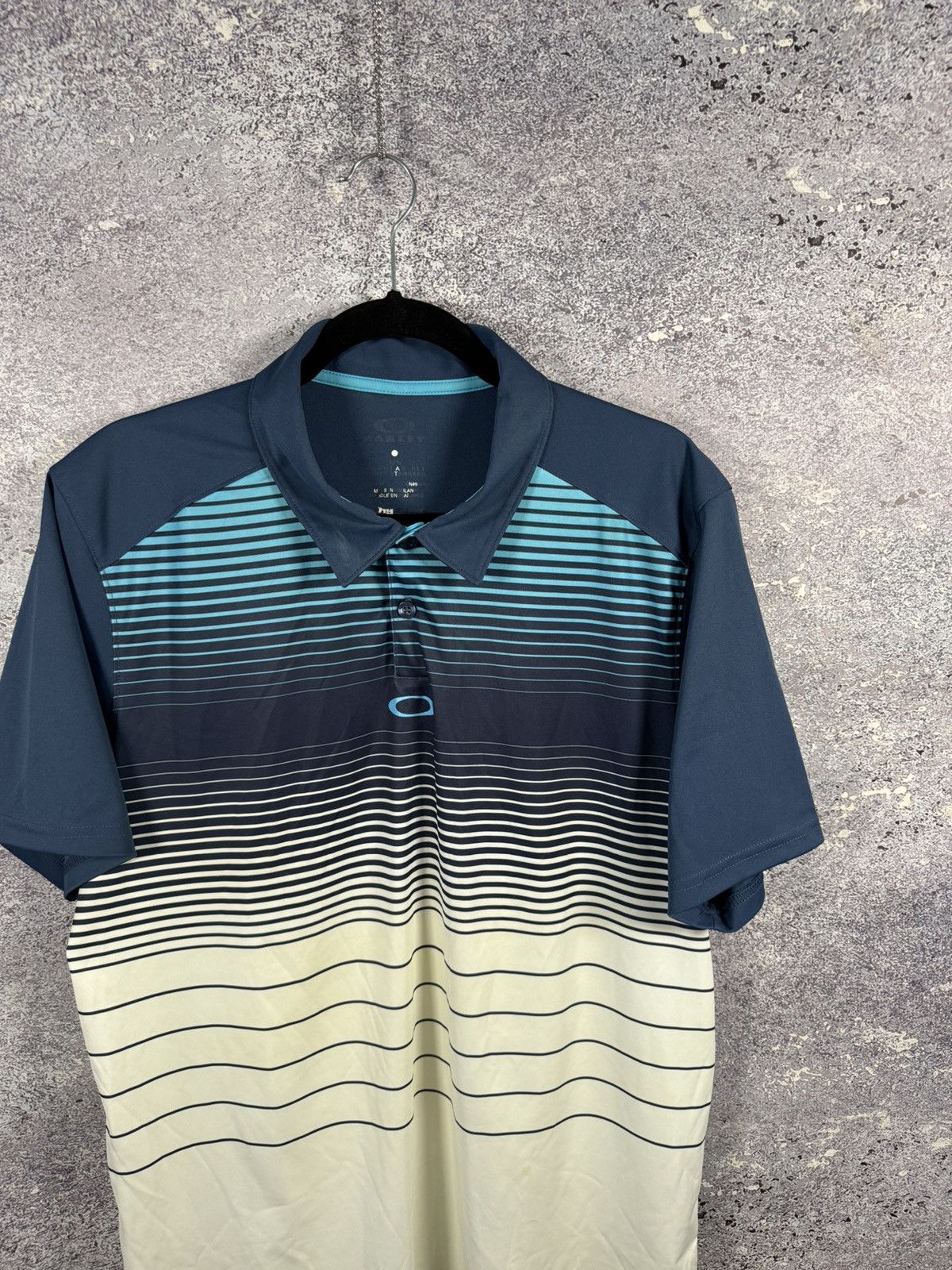Oakley × Vintage Vintage Oakley Center Logo Stripped Blue Men’s Polo Shirt Size US L / EU 52-54 / 3 - 2 Thumbnail