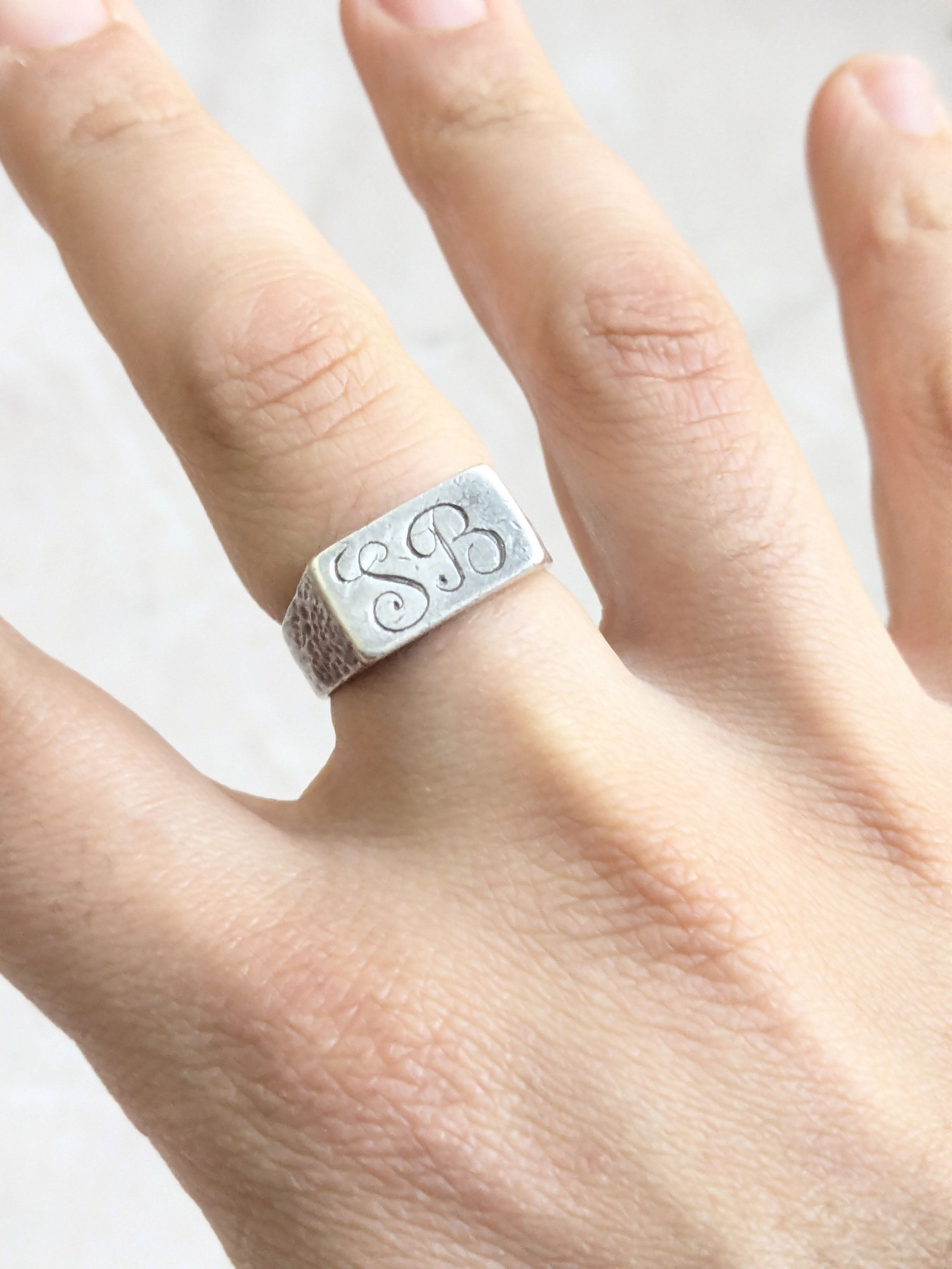 Sterling Silver Vintage Sterling Silver Signet Ring Rectangle 9 Hammered Size ONE SIZE - 8 Thumbnail