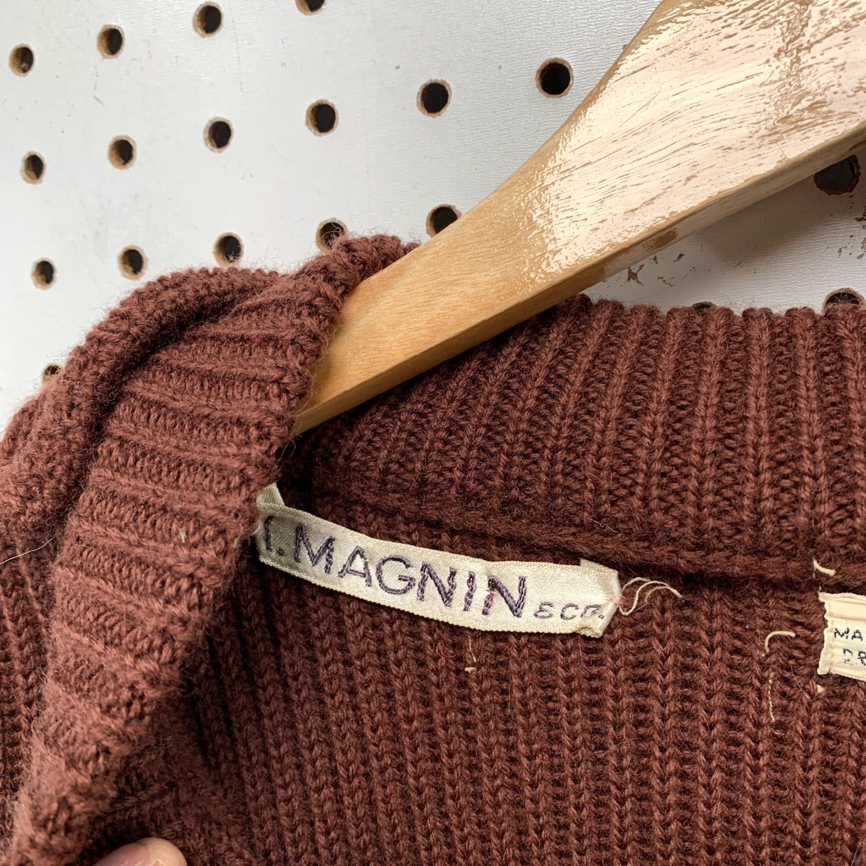 I. Magnin VINTAGE I. Magnin Wool Sweater Women Small Brown Hooded Knit 70s 80s Wool Pullover, Winter, Casual, 100% Wool, Sweatery Size S / US 4 / IT 40 - 3 Thumbnail