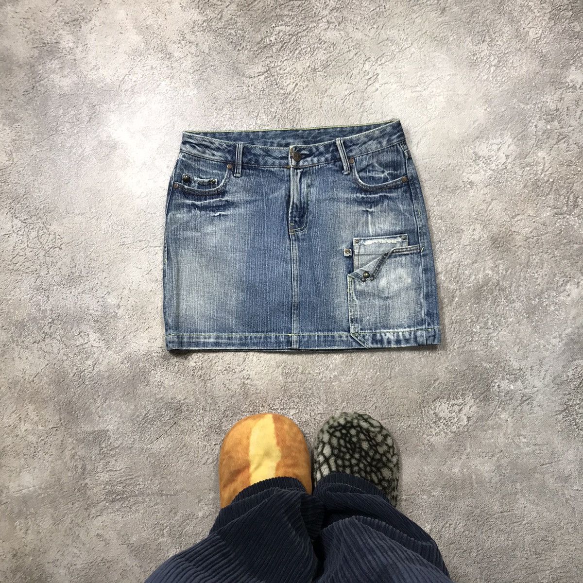 Japanese Brand vintage mini skirt japan denim streetwear style Y2K Size 29" - 1 Thumbnail
