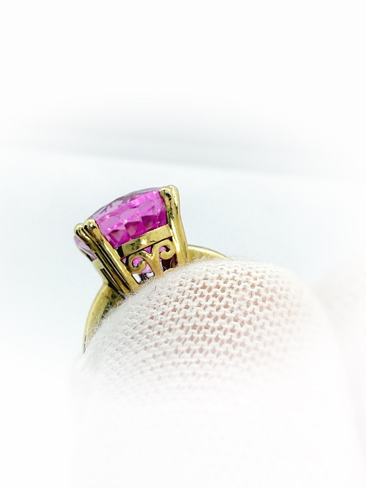 Nordstrom Stunning Pink Sapphire 10k Gold Ring! Size ONE SIZE - 4 Thumbnail