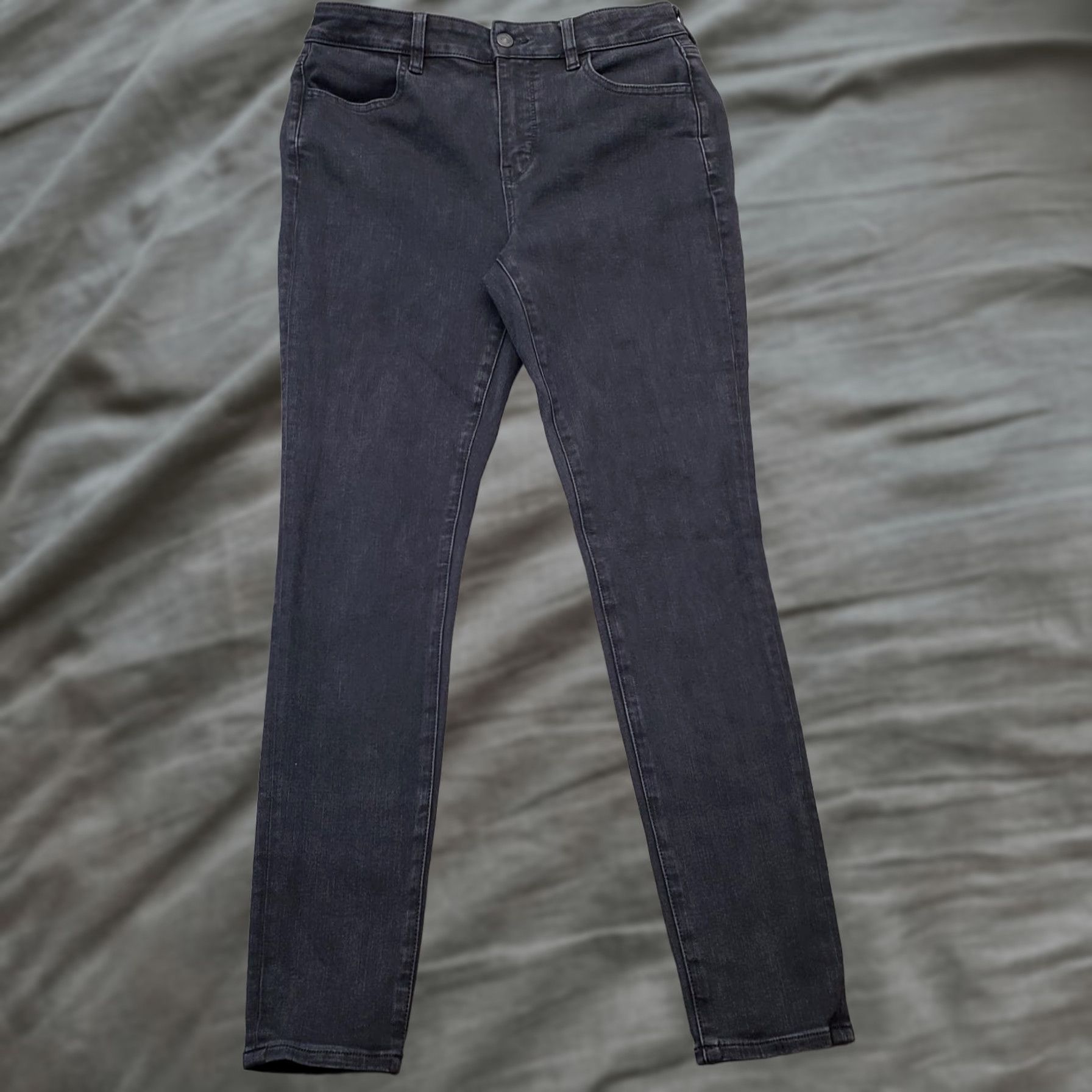 American Eagle Outfitters American Eagle Outfitters Jeans Womens 10 Black Denim Dream Stretch Dark Wash Skinny Leg Womens Size 10 Black Denim Skinny Jeans Size 32" / US 10 / IT 46 - 1 Thumbnail