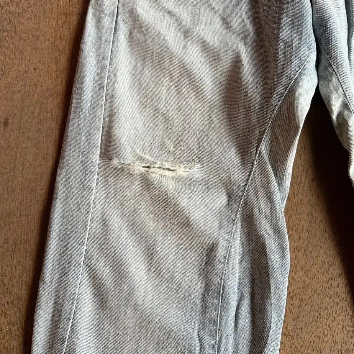 Vintage DISTRESSED DENIM VTG EDWIN JAPAN TWIST LEG LIGHTWASH BAGGY Size US 33 - 7 Thumbnail
