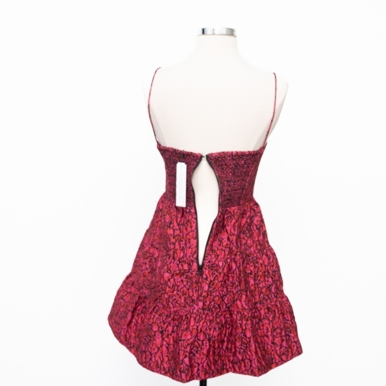 Alice + Olivia ALICE + OLIVIA. Jamila Fit-&-Flare Dress. Size XS / US 0-2 / IT 36-38 - 14 Thumbnail